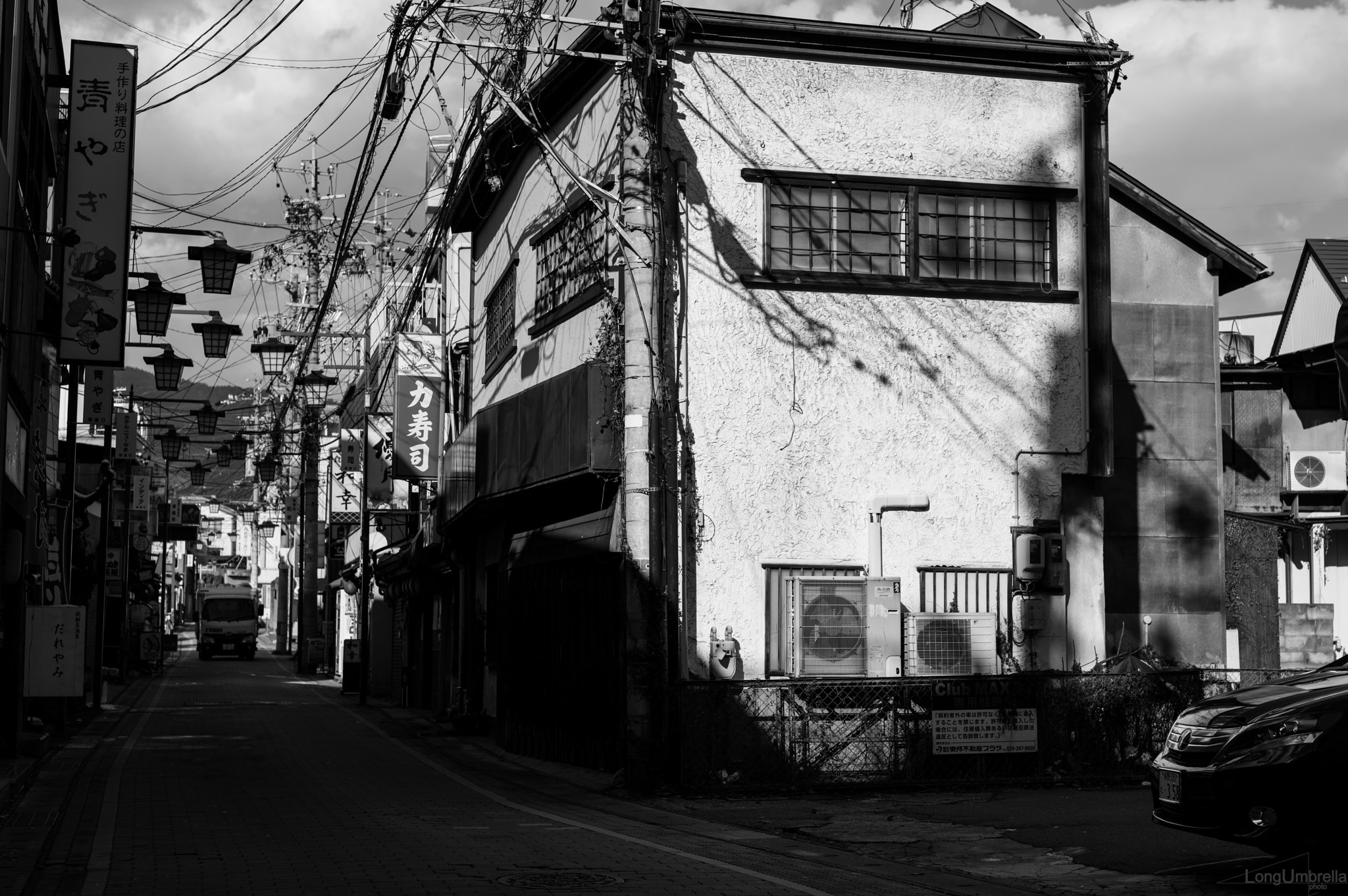 Leica S (TYP 006) + Summarit-S 70 sample photo. Alley3 photography