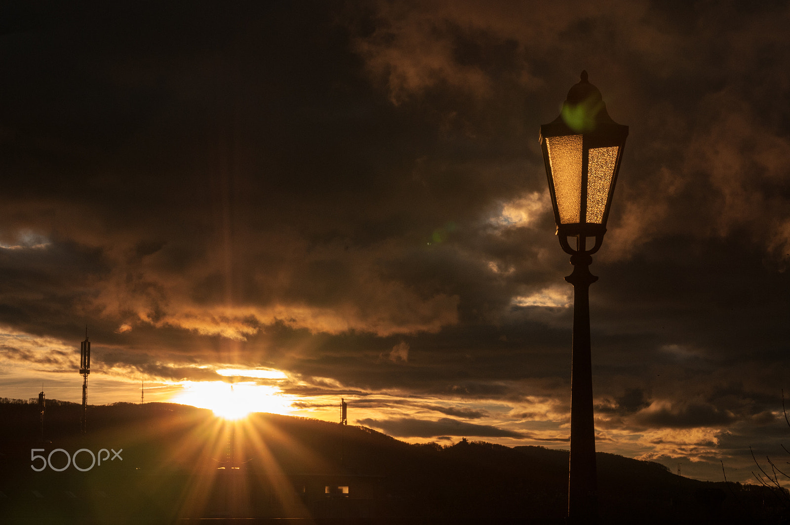 AF Zoom-Nikkor 28-85mm f/3.5-4.5 sample photo. Lantern photography