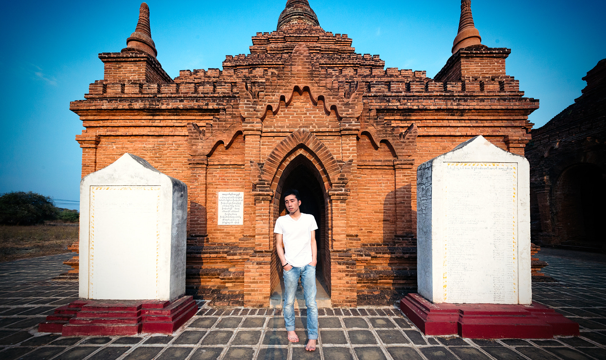 Nikon D800 + Sigma 12-24mm F4.5-5.6 II DG HSM sample photo. Me @bagan, myanmar photography