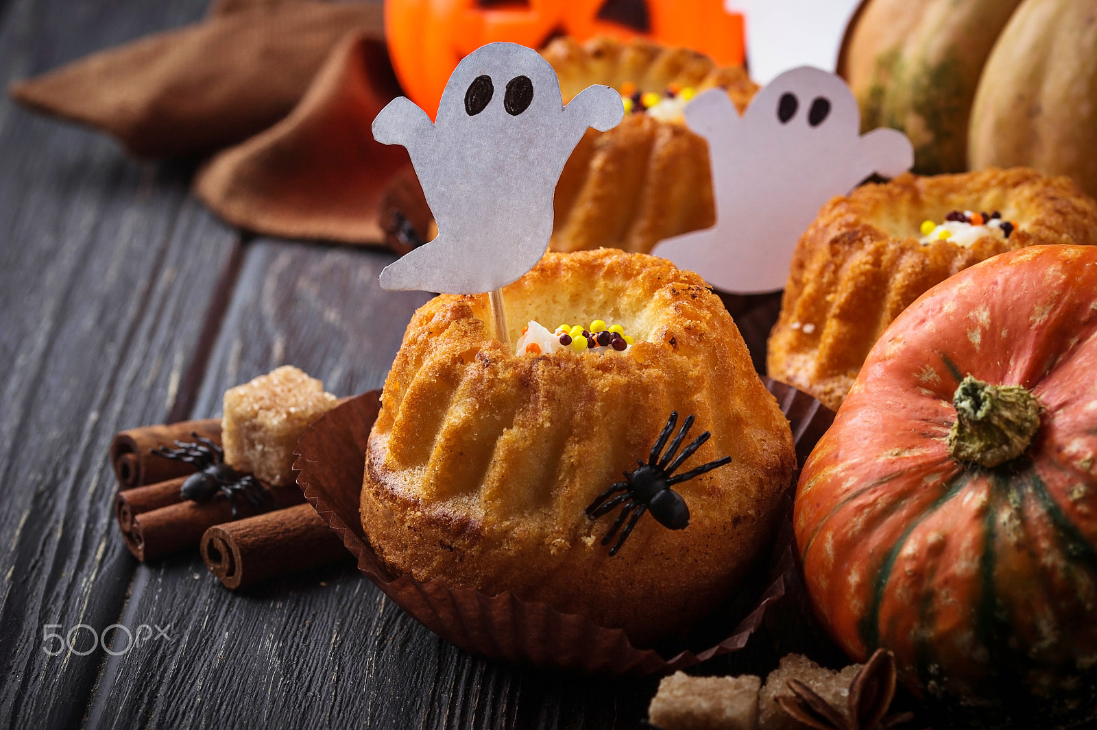 Sigma 105mm F2.8 EX DG OS HSM sample photo. Halloween pumpkin cupcakes photography