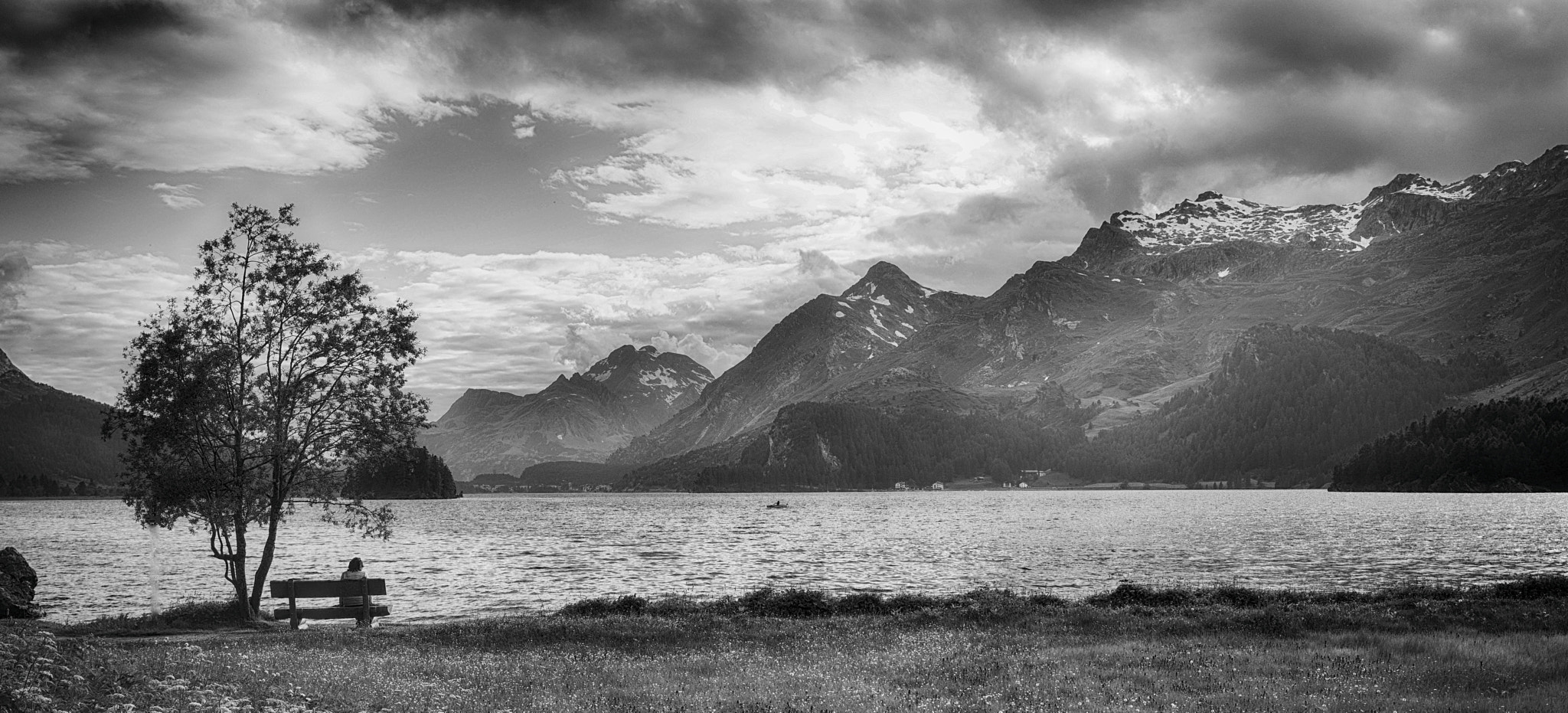 Sony a7R + Sony Sonnar T* FE 35mm F2.8 ZA sample photo. Lonely women at lake sils photography