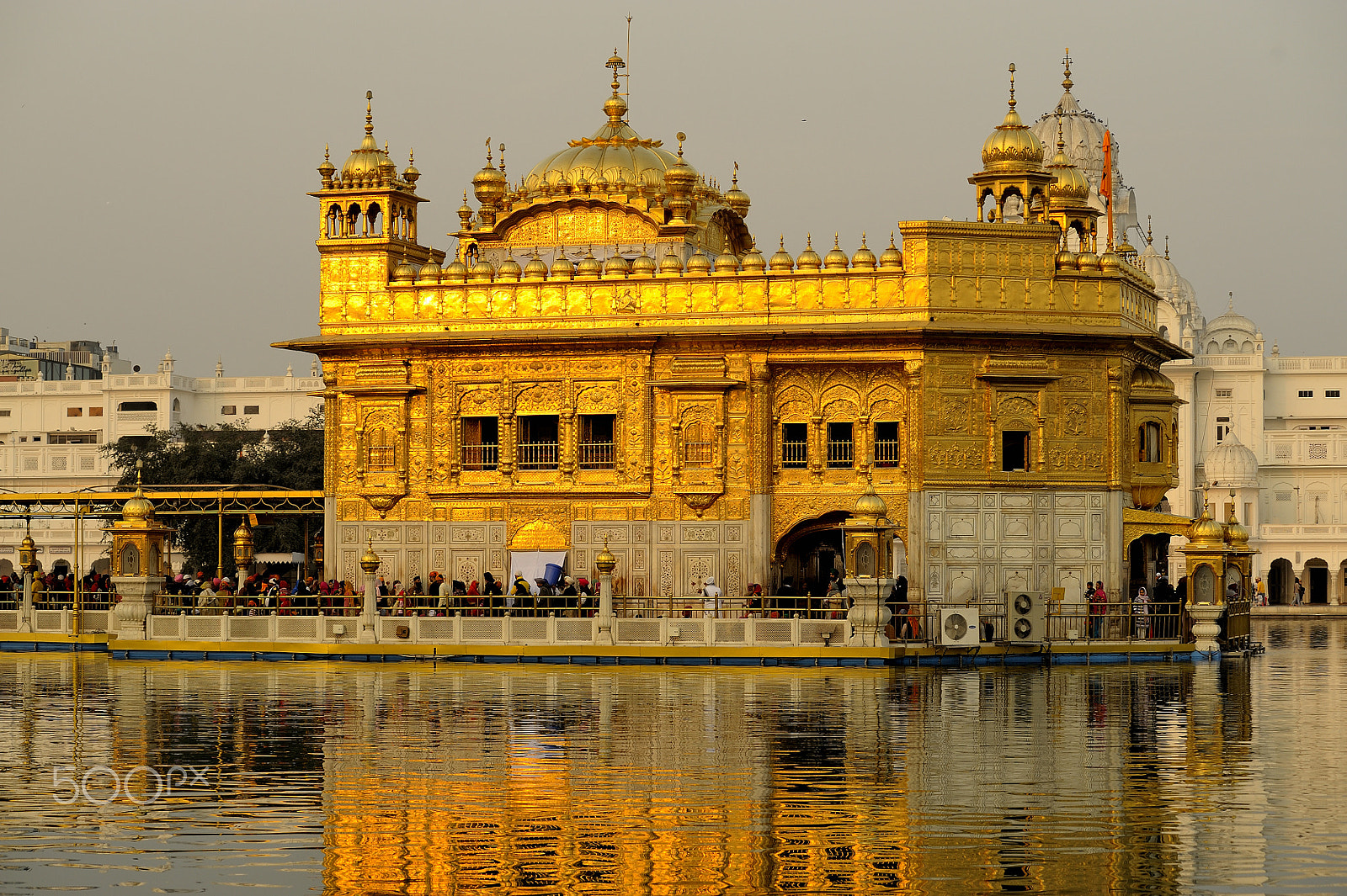Nikon D700 + AF Zoom-Nikkor 80-200mm f/2.8 ED sample photo. Templo dorado, amritsar photography