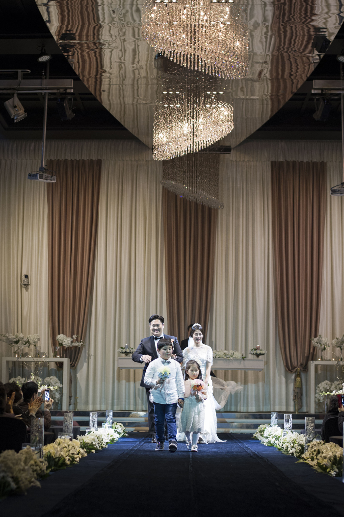 Nikon D3S + Nikon AF-S Nikkor 58mm F1.4G sample photo. Wedding photography