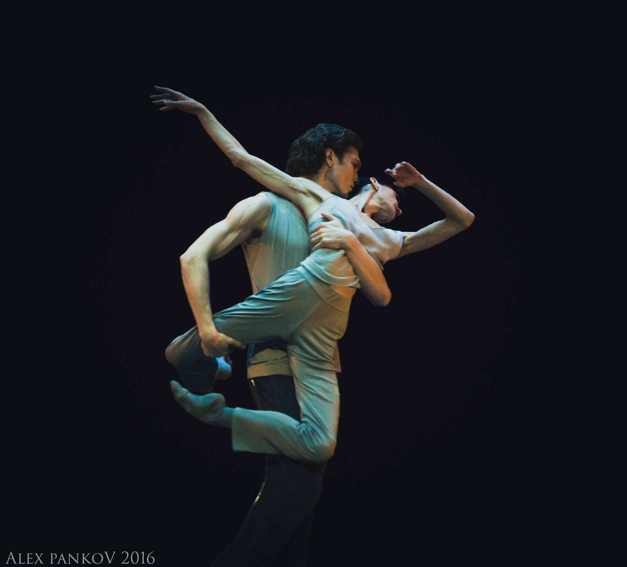AF Zoom-Nikkor 75-300mm f/4.5-5.6 sample photo. Spirital twist photography