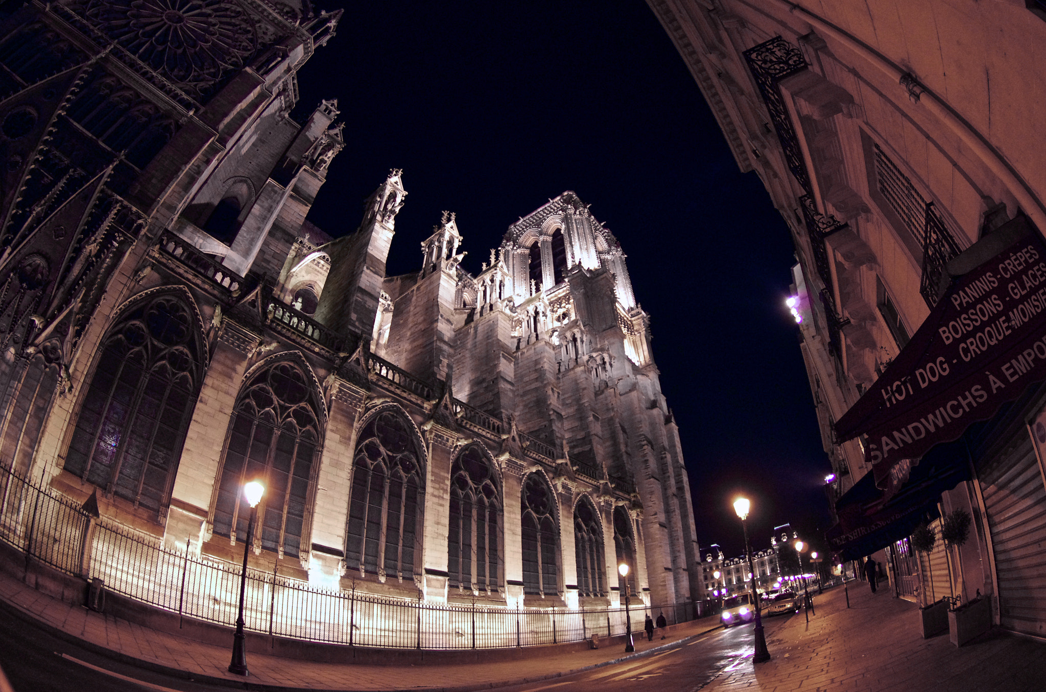Pentax K-5 sample photo. Les courbures de notre dame photography