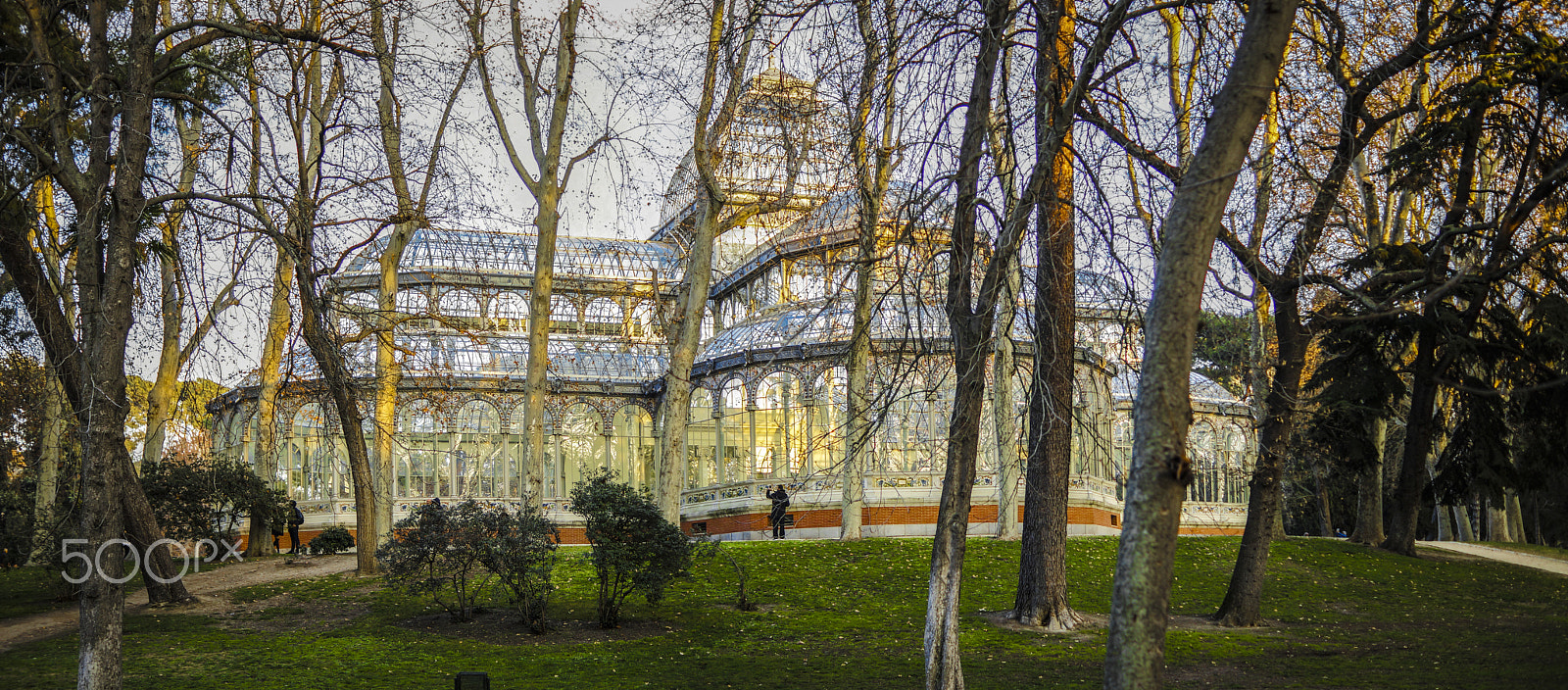 Sony DT 35mm F1.8 SAM sample photo. Crystal palace photography