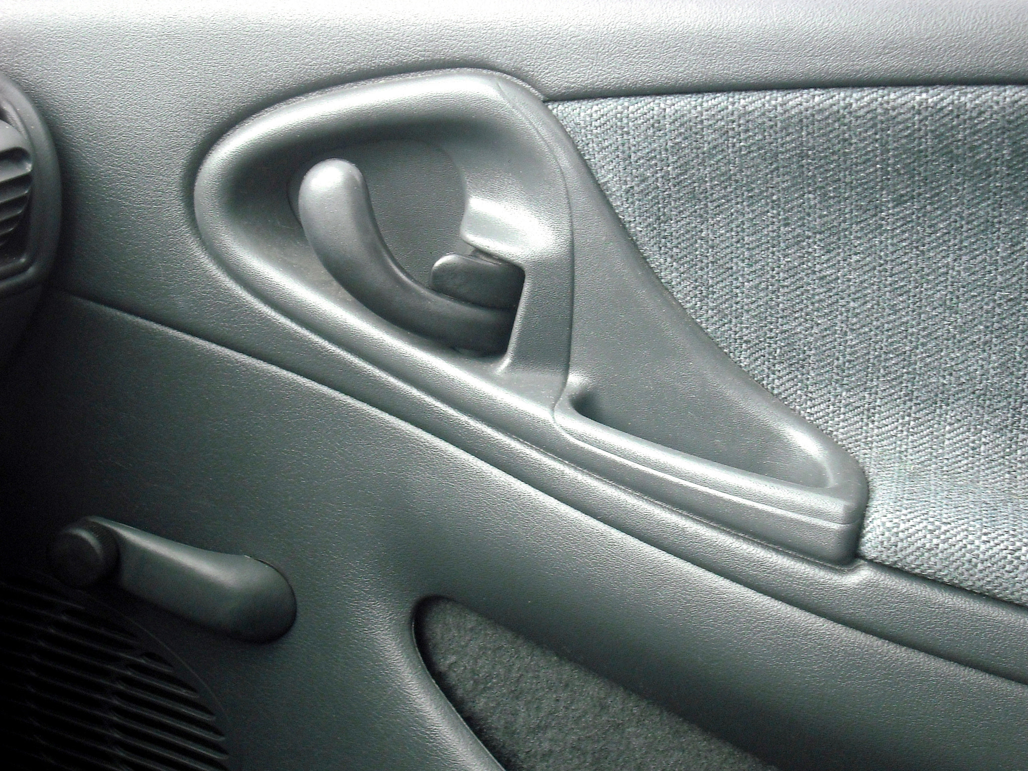 Fujifilm FinePix J10 sample photo. Car door interior. photography