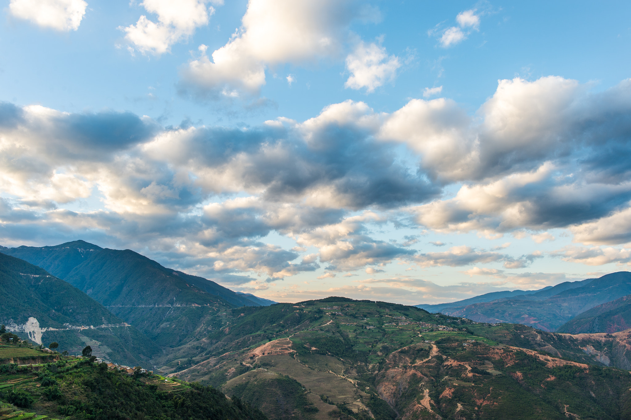 Nikon Df + Nikon AF-S Nikkor 28mm F1.8G sample photo. 西舍路 photography