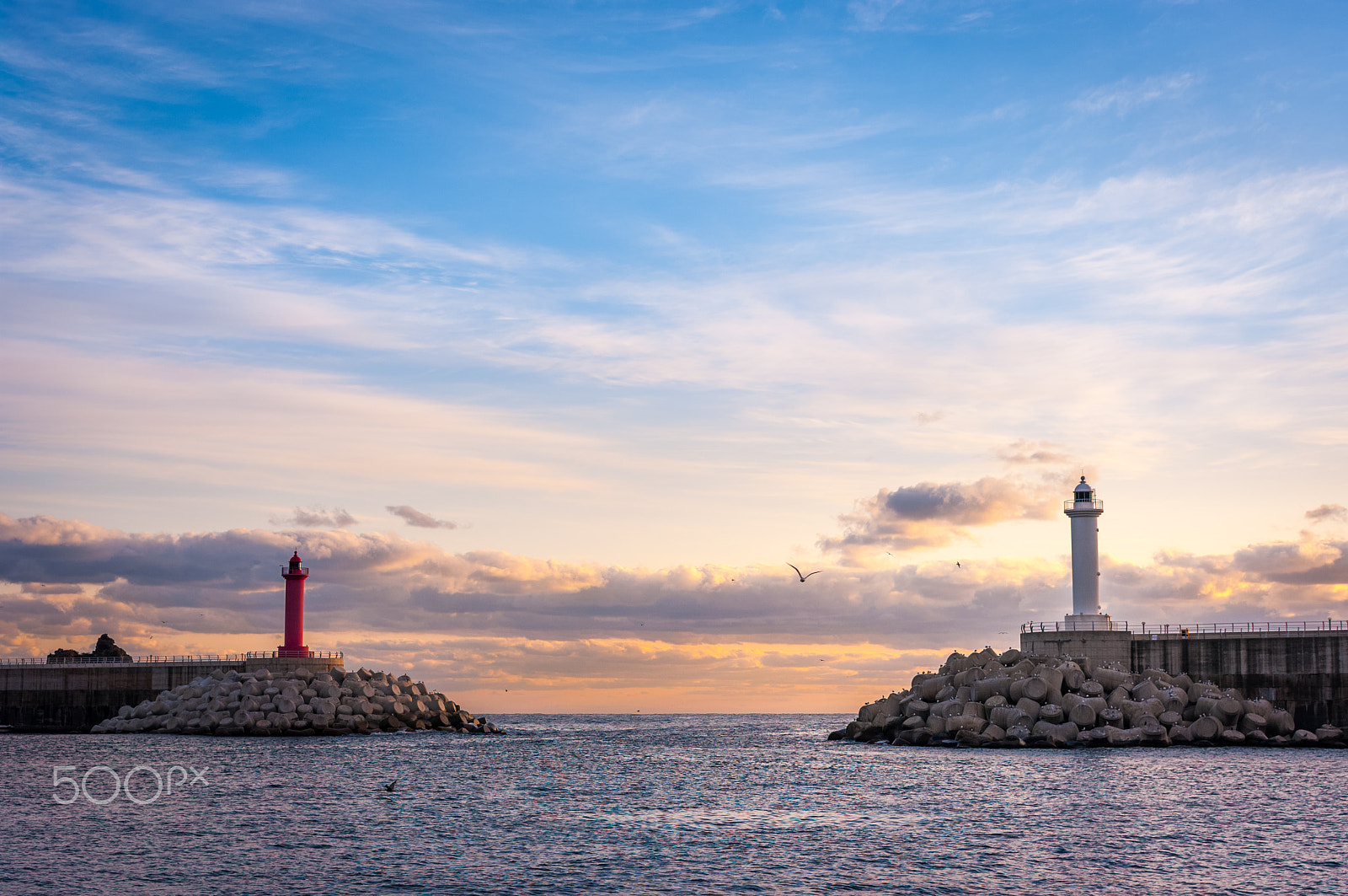 Pentax smc DA 35mm F2.8 Macro Limited sample photo. Lighthouse on the coast at morning in ulleungdo is photography