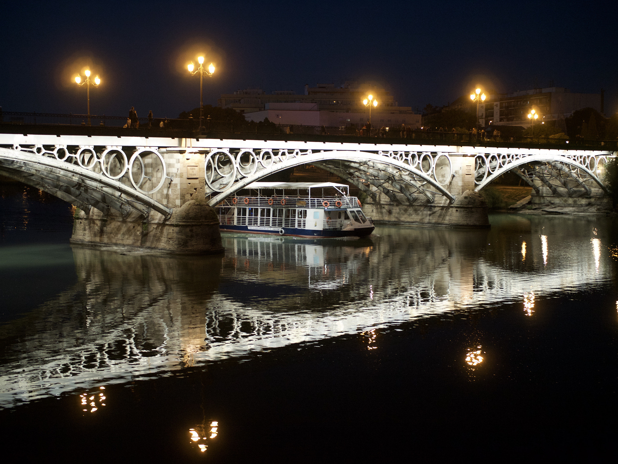 Panasonic Lumix DMC-G3 + LUMIX G 25/F1.7 sample photo. Triana bridge, seville photography