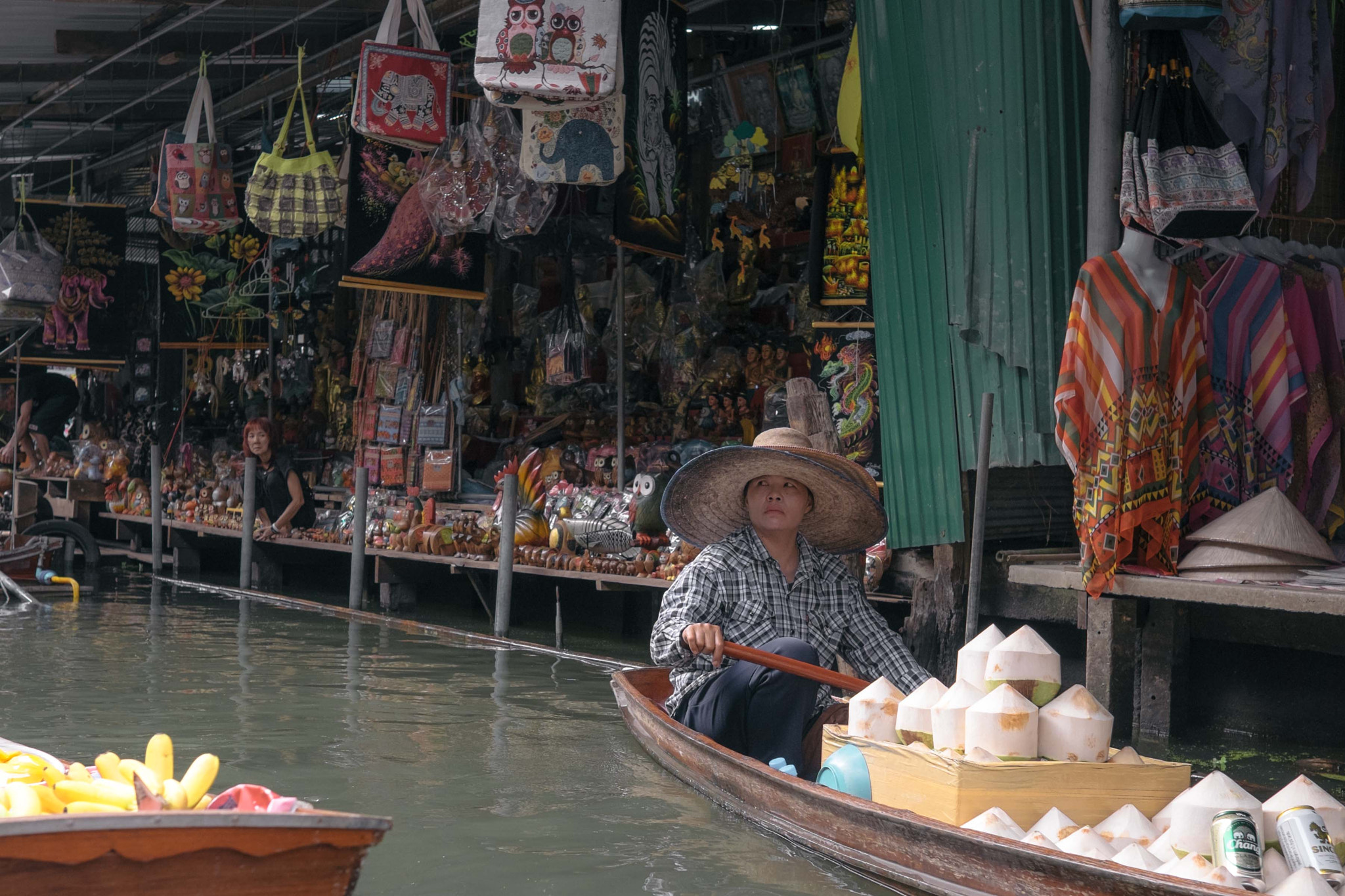 Fujifilm X-T10 + Fujifilm XF 23mm F1.4 R sample photo. Vendor photography