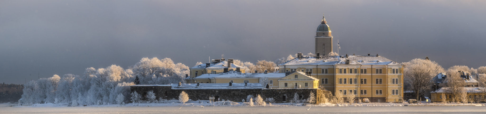 Canon EF 400mm F4.0 DO IS USM sample photo. Suomenlinna ice fortress photography
