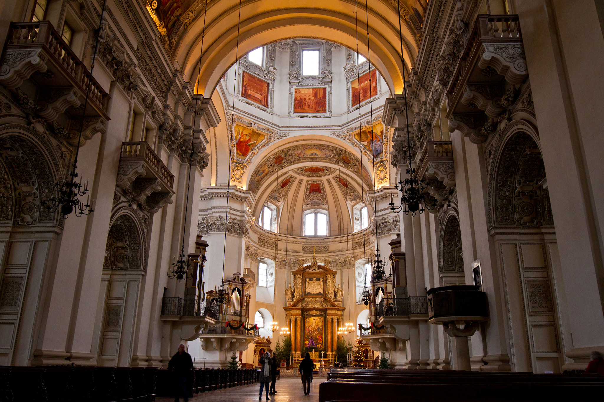 Canon EF 16-35mm F4L IS USM sample photo. Salzburg cathedral photography