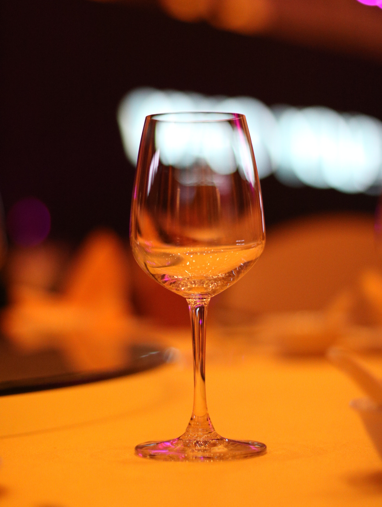 Canon EOS 750D (EOS Rebel T6i / EOS Kiss X8i) + Canon EF 50mm F1.4 USM sample photo. 最满意的一张杯子照片 photography
