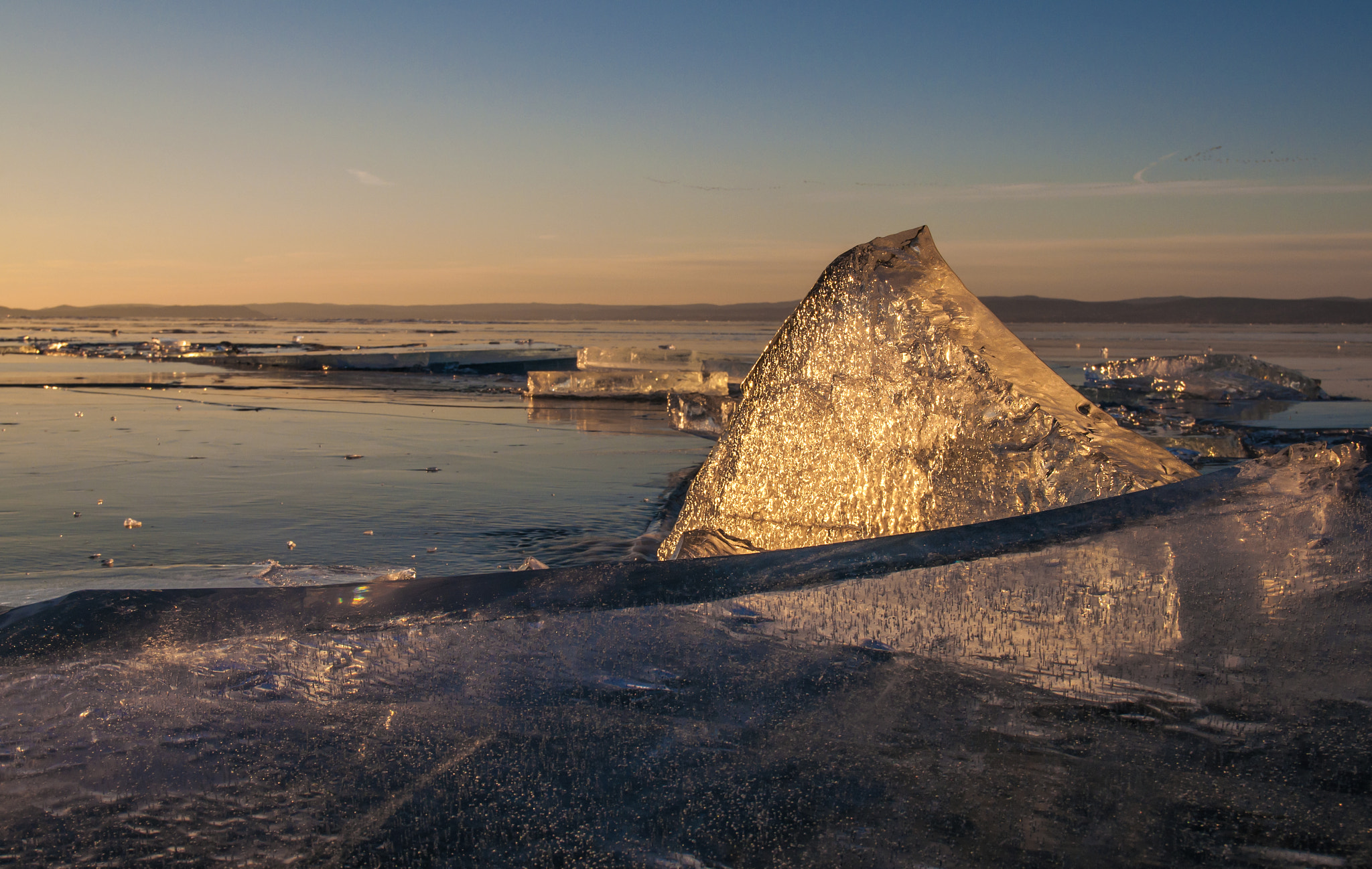 Nikon D90 + Sigma 18-50mm F2.8 EX DC Macro sample photo. Ice photography