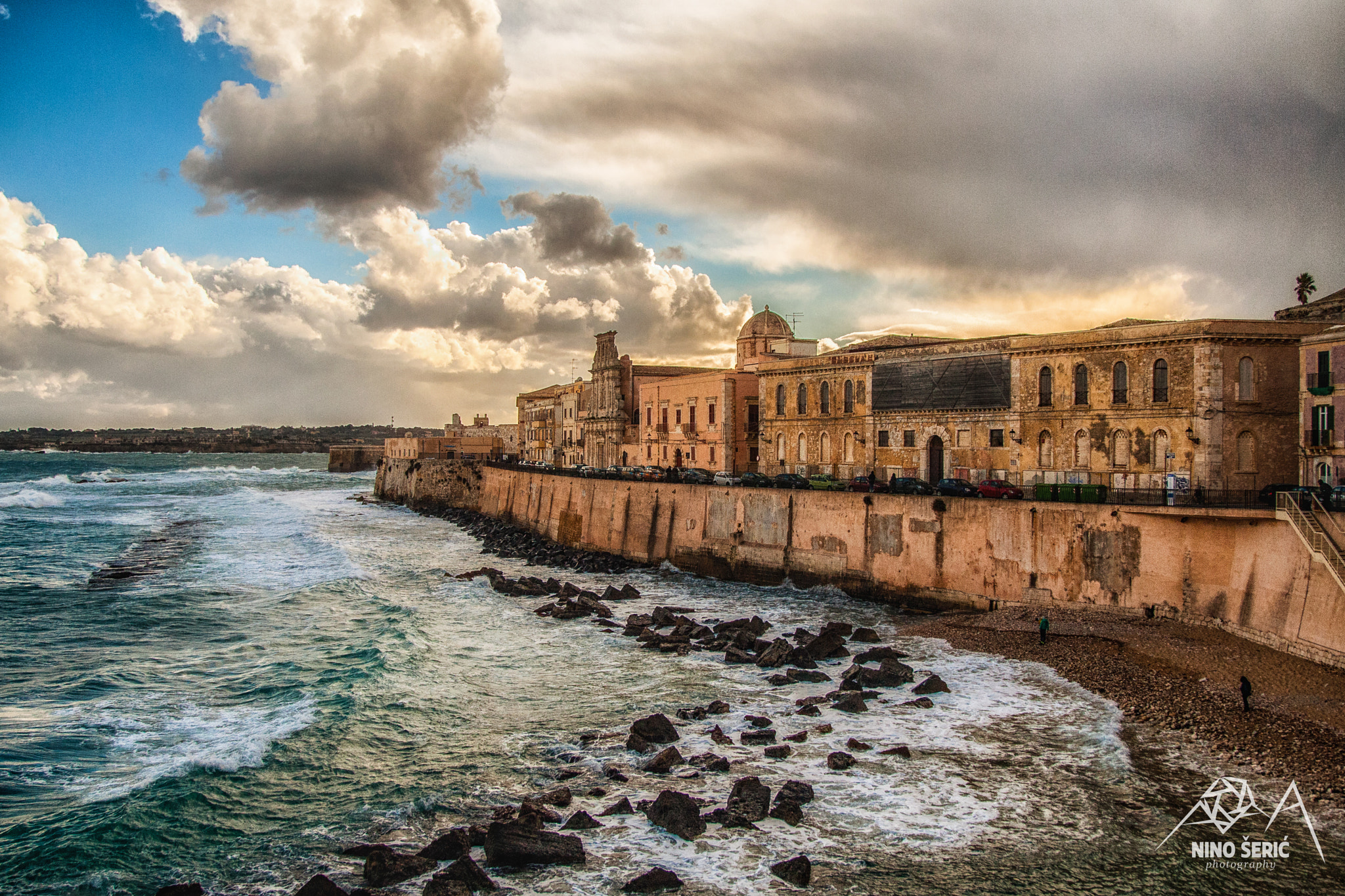 Canon EOS-1D Mark III sample photo. Windy day in siracusa photography