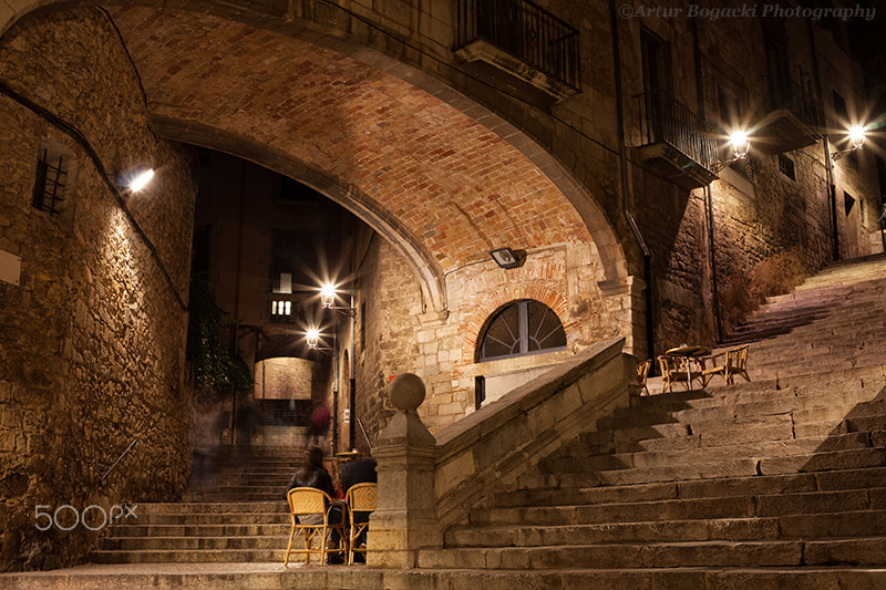 Canon EOS 5D Mark II + Canon EF 35mm F2 sample photo. Arch of the agullana palace at night in girona photography