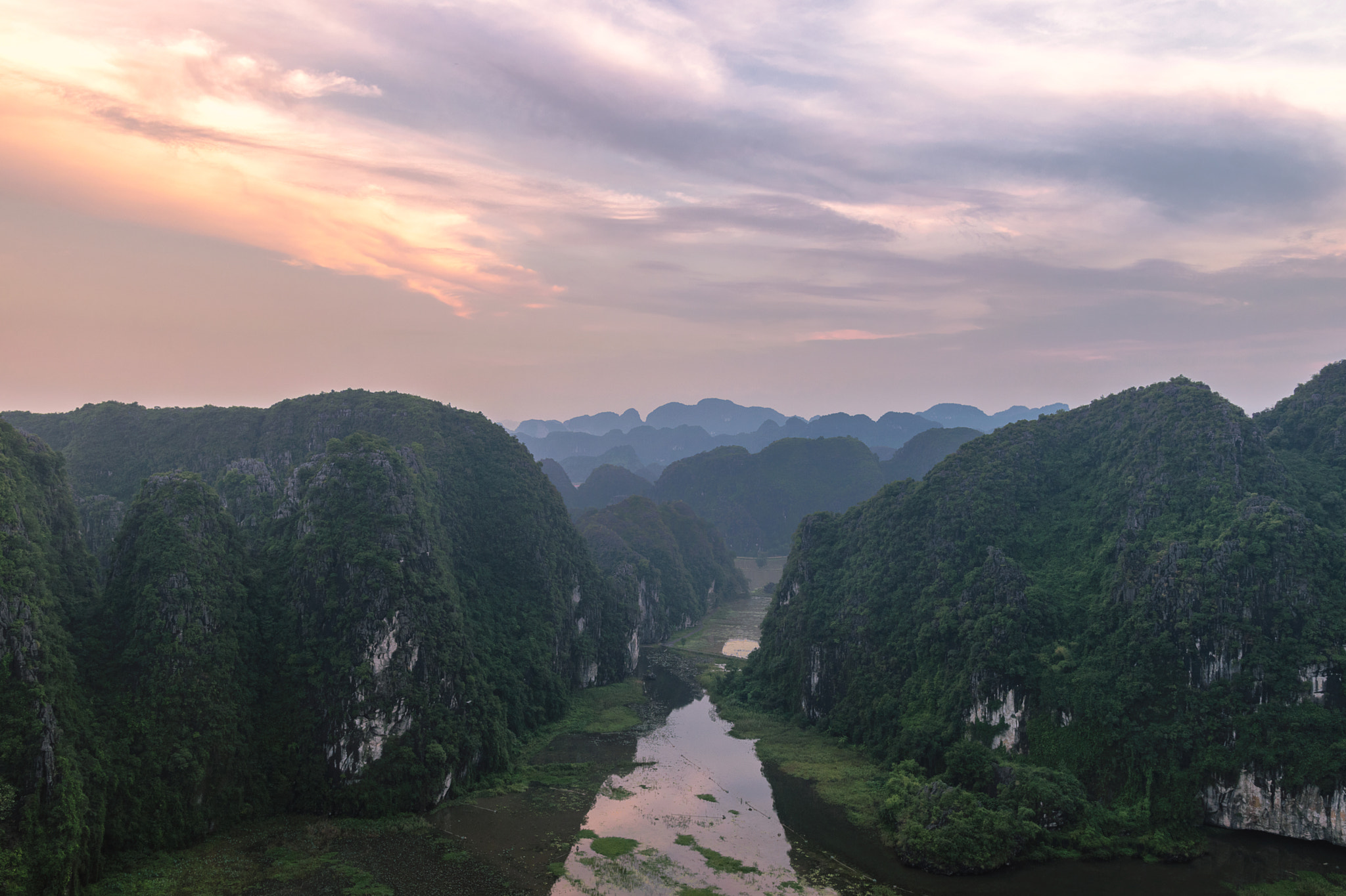 Nikon D5300 + Sigma 18-35mm F1.8 DC HSM Art sample photo. Tam coc photography