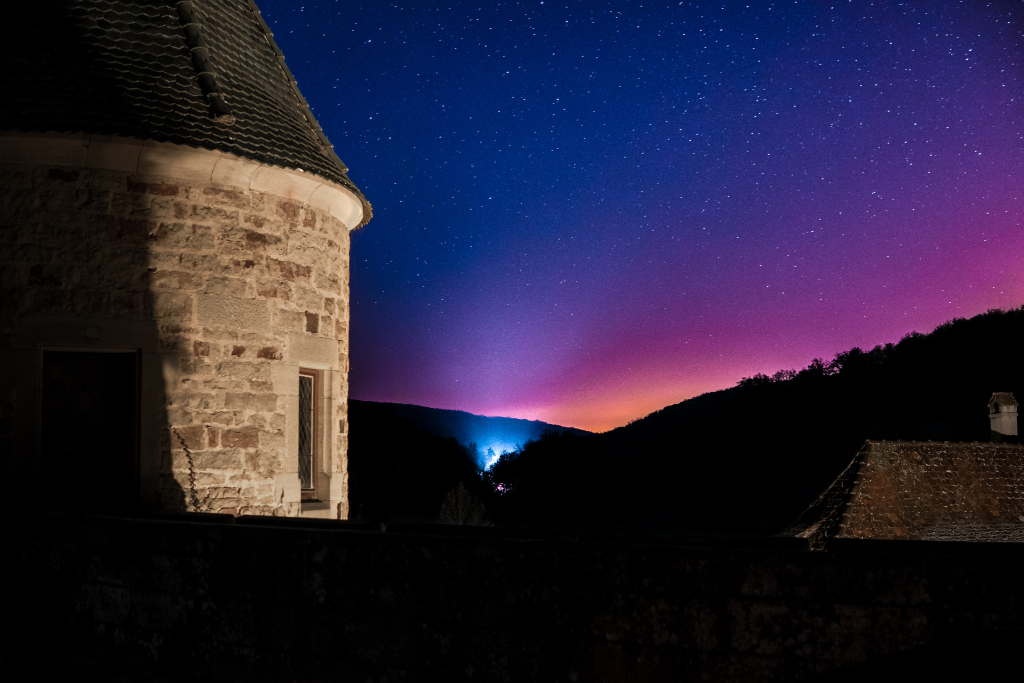 Sony a6300 + 30mm F1.4 DC DN | Contemporary 016 sample photo. Morning dawn and a starry sky on a castle photography