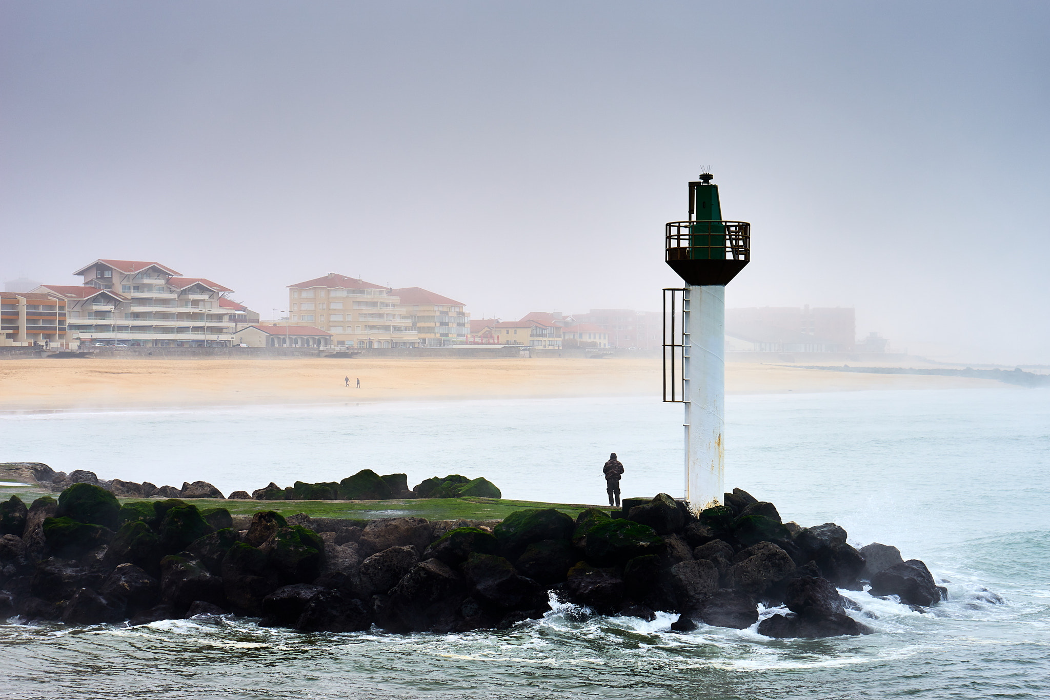Sony FE 28-70mm F3.5-5.6 OSS sample photo. Winter fishing at the passe du boucarot photography