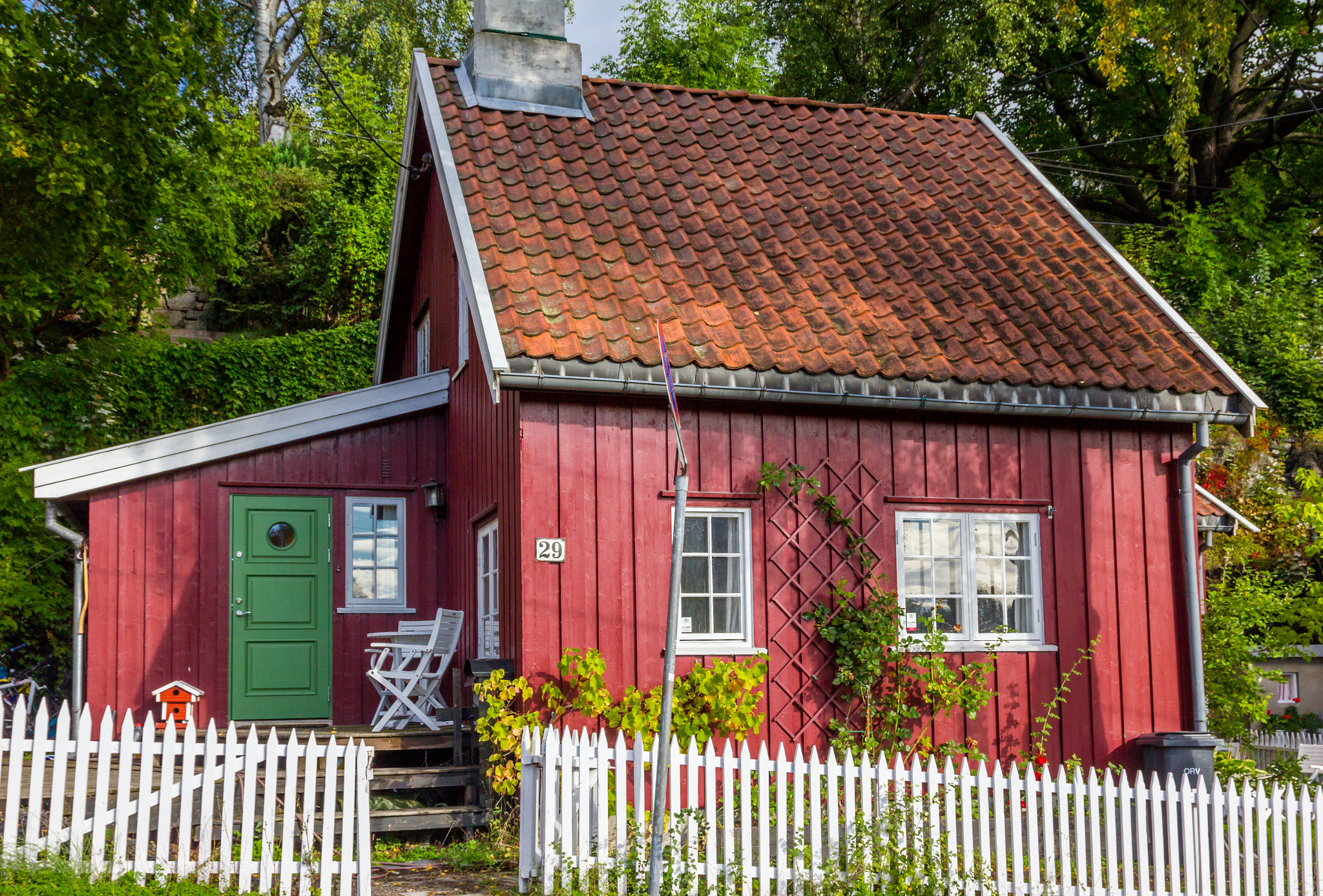 Canon EOS 550D (EOS Rebel T2i / EOS Kiss X4) sample photo. Norway-oslo-telthusbakken district photography