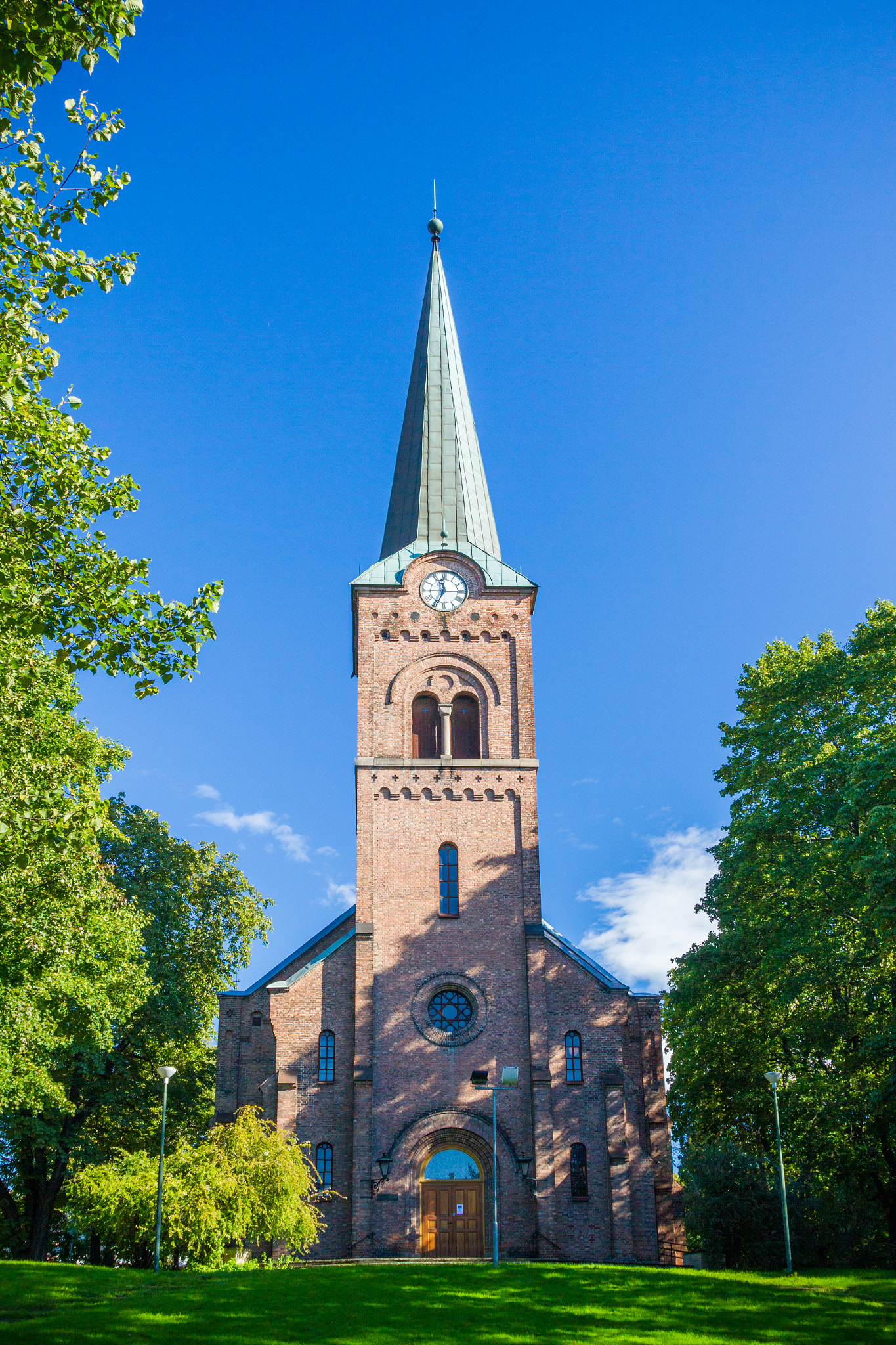 Canon EOS 550D (EOS Rebel T2i / EOS Kiss X4) sample photo. Norway-oslo-sofienberg kirke photography