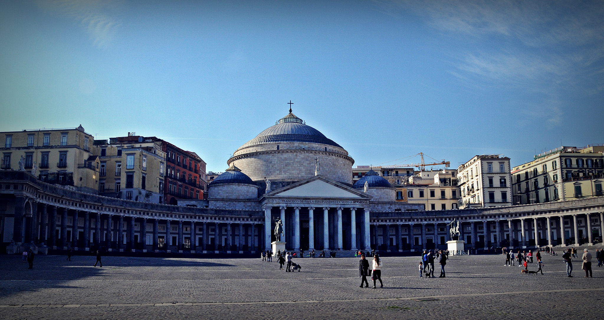 Nikon D300 + Sigma 17-70mm F2.8-4.5 DC Macro Asp. IF sample photo. Napoli, piazza plebiscito photography