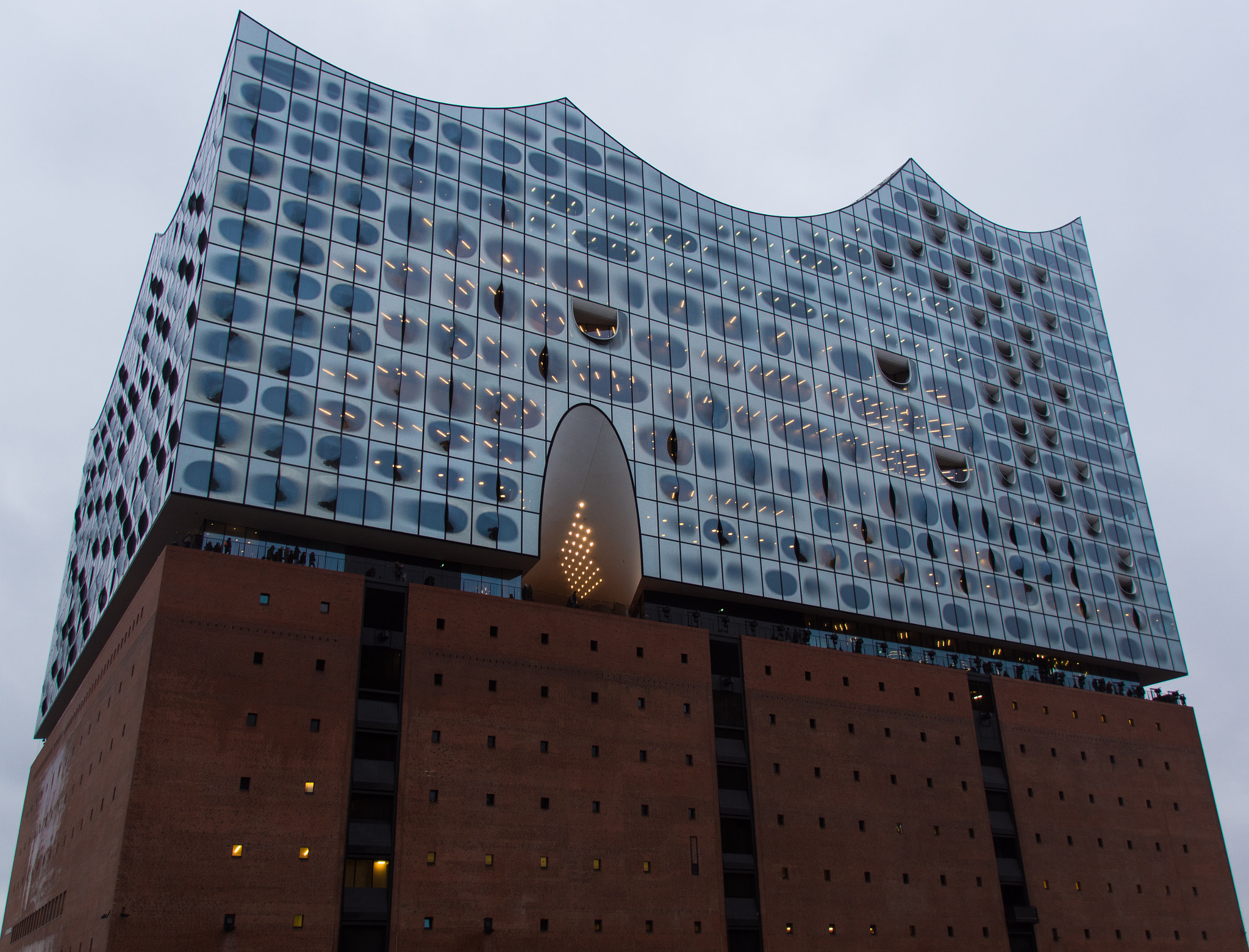 Sony SLT-A68 sample photo. Elbphilharmonie photography