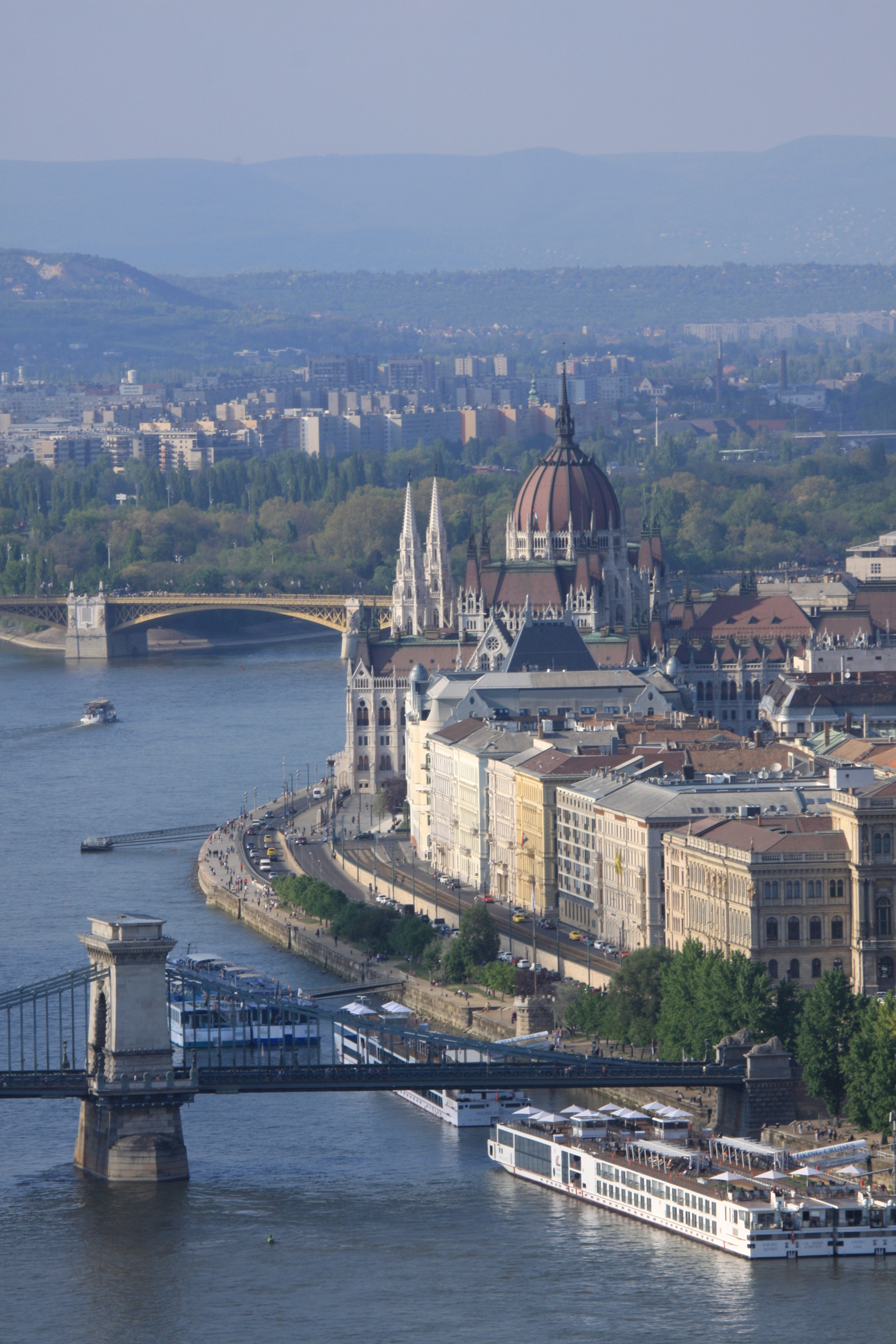 Canon EOS 50D + Canon EF 70-200mm F4L IS USM sample photo. Budapest view photography