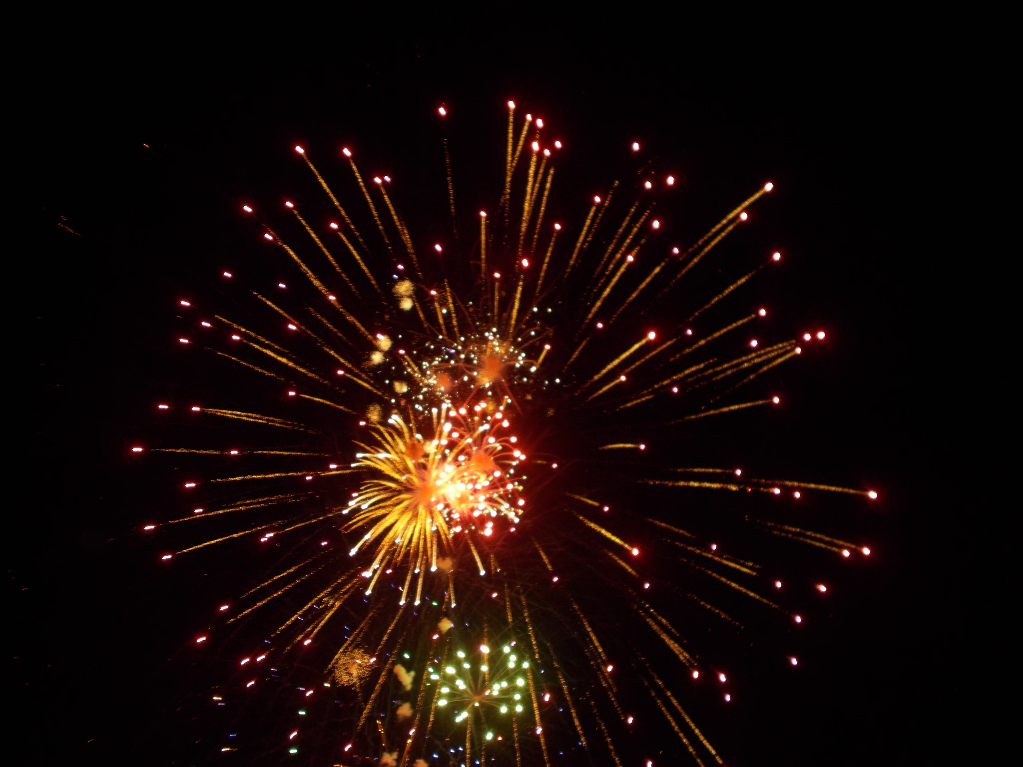 Nikon COOLPIX L27 sample photo. Fireworks photography