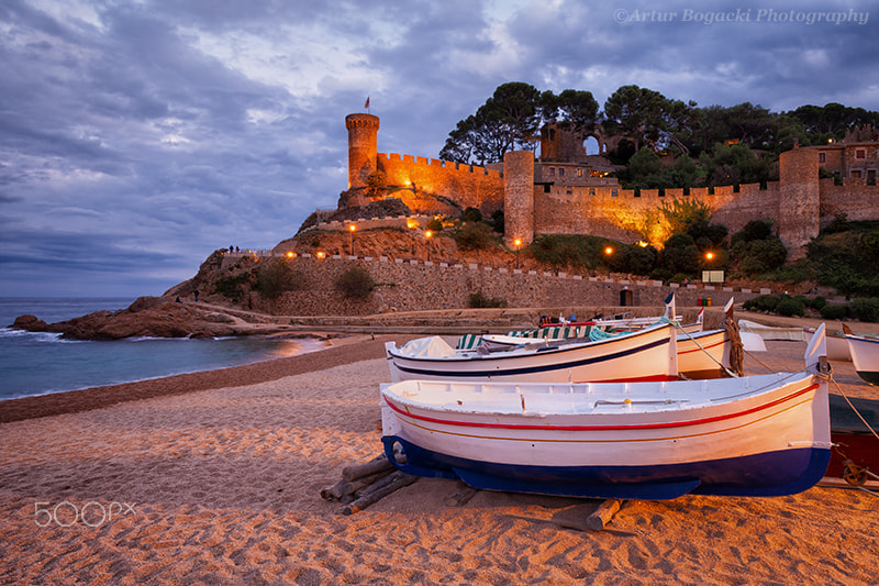 Canon EOS 5D Mark II + Canon EF 24mm F2.8 IS USM sample photo. Tossa de mar at dusk photography