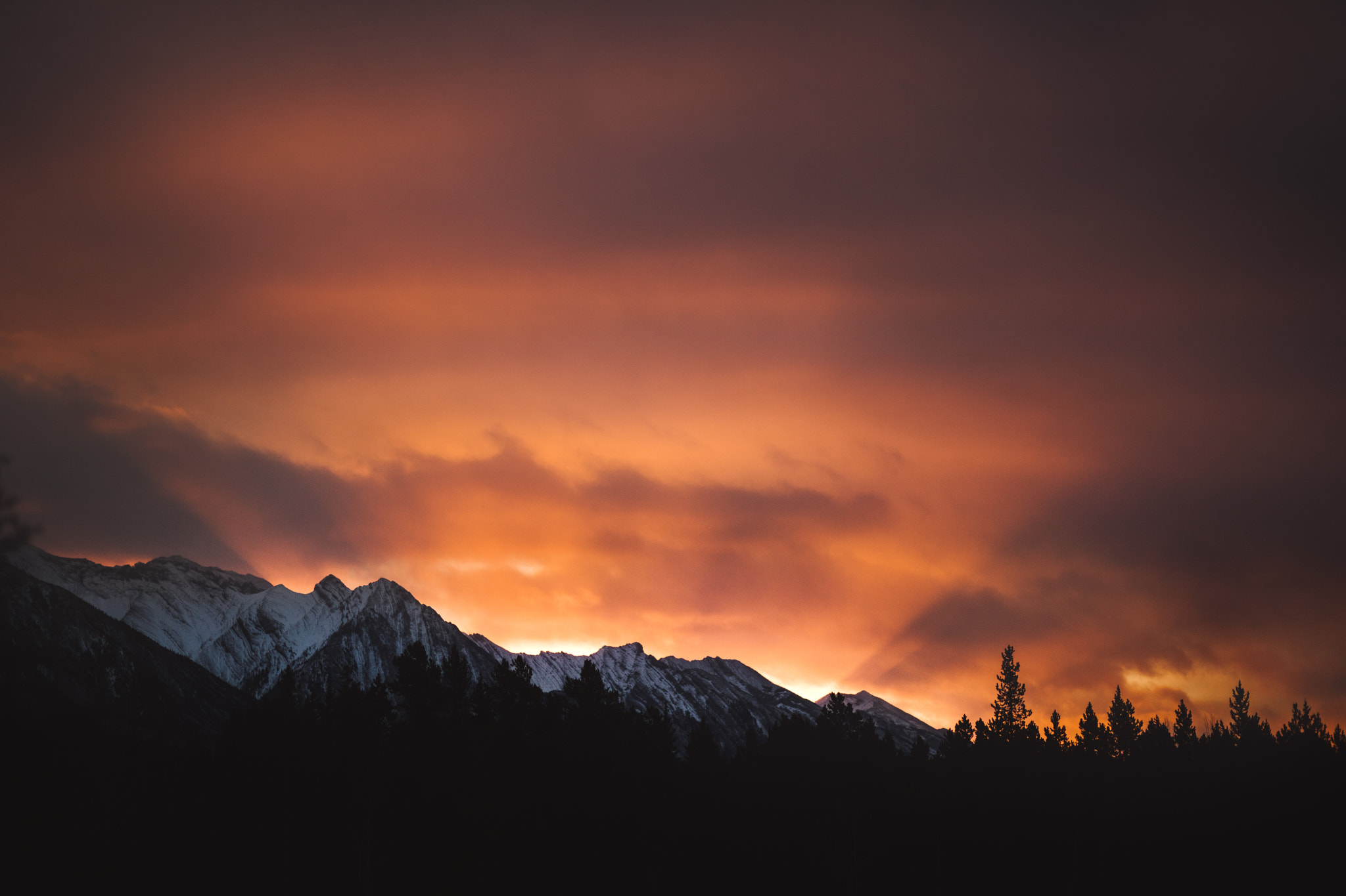 Sigma 85mm F1.4 EX DG HSM sample photo. Sunrise in banff photography
