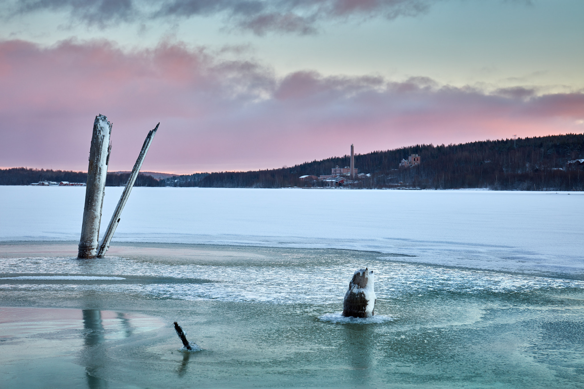 Canon EF 24-70mm F4L IS USM sample photo. Frozen sea photography
