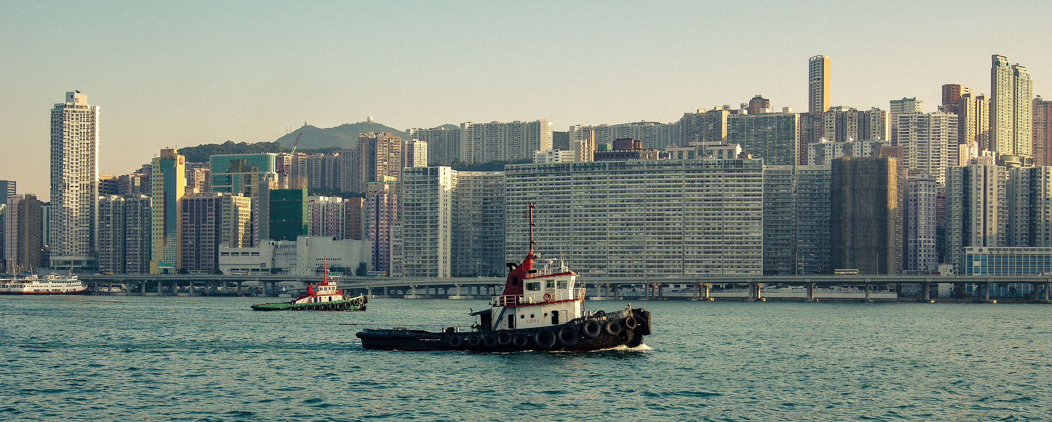 Sony SLT-A33 sample photo. Tugboat photography