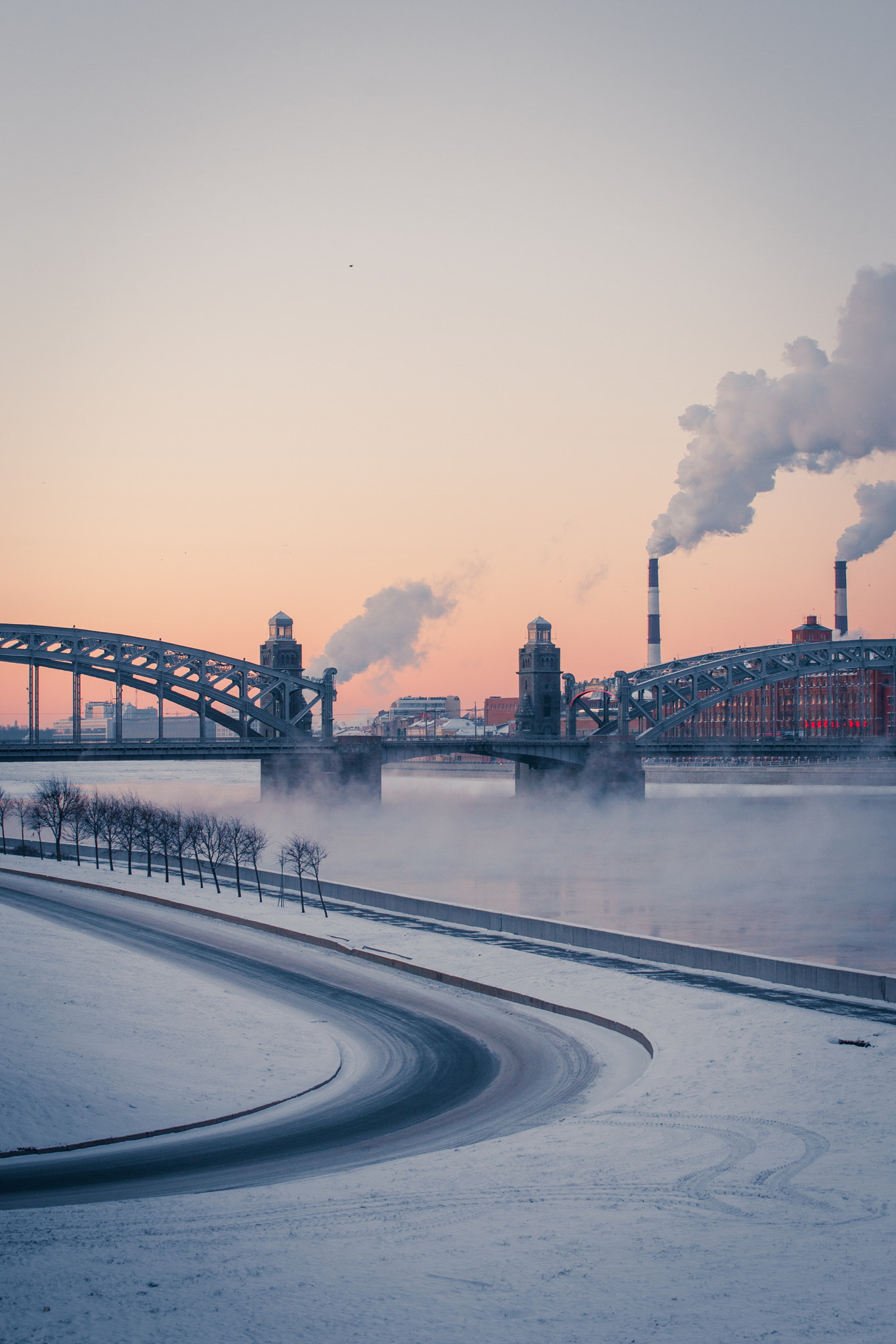 Minolta/Sony AF 70-200mm F2.8 G sample photo. Sunrise in st. petersburg photography