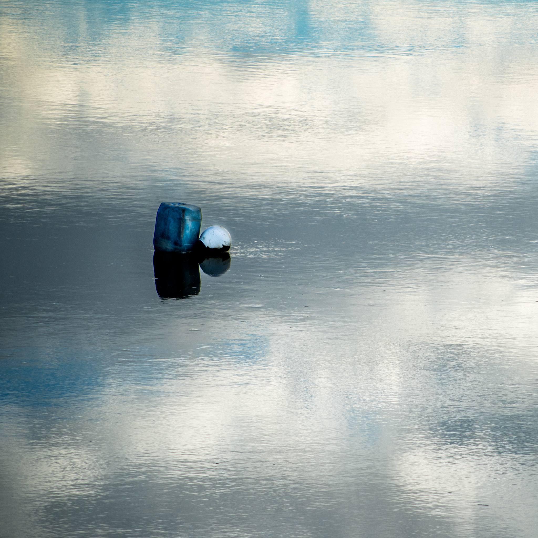 AF Nikkor 70-210mm f/4-5.6D sample photo. Reflets photography