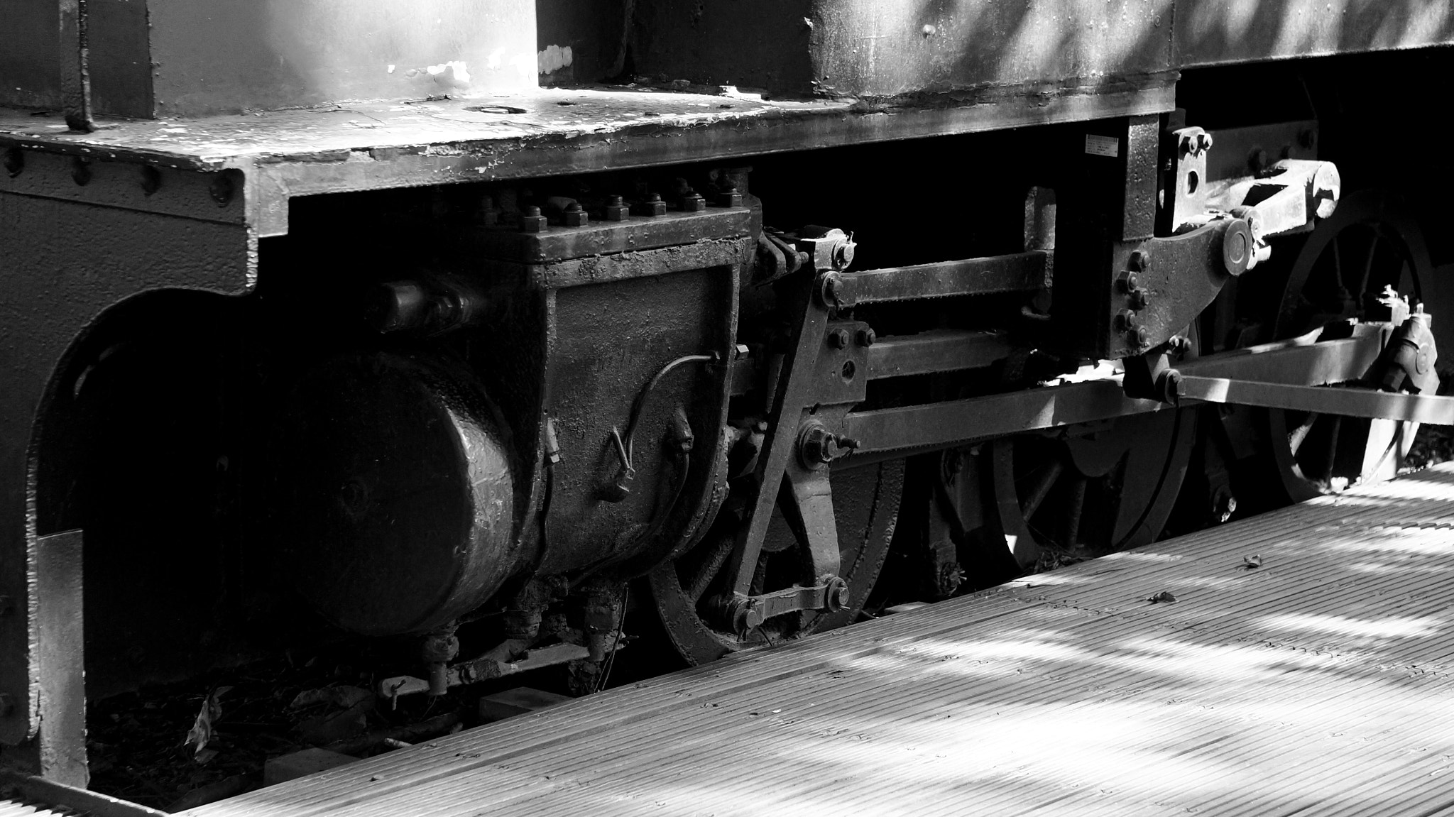 Sony E 55-210mm F4.5-6.3 OSS sample photo. Locomotive wheels photography