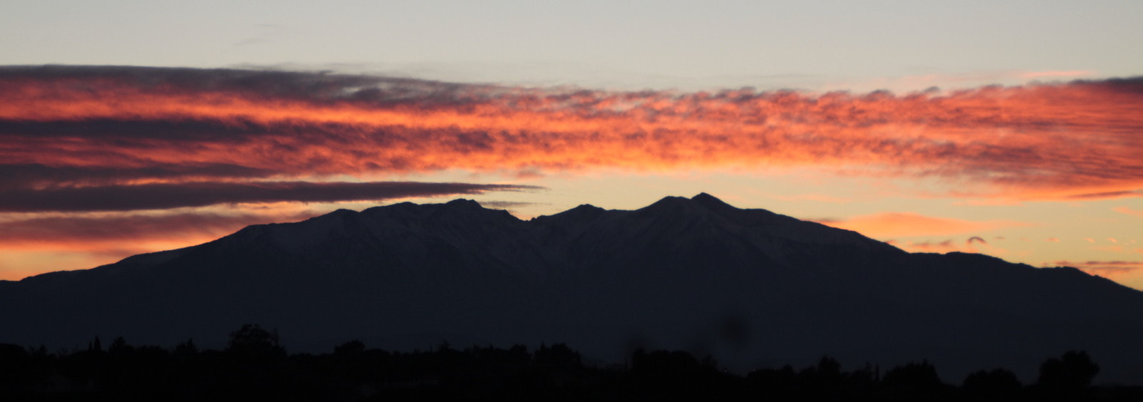 Canon EOS 50D sample photo. Coucher de soleil sur la montagne photography