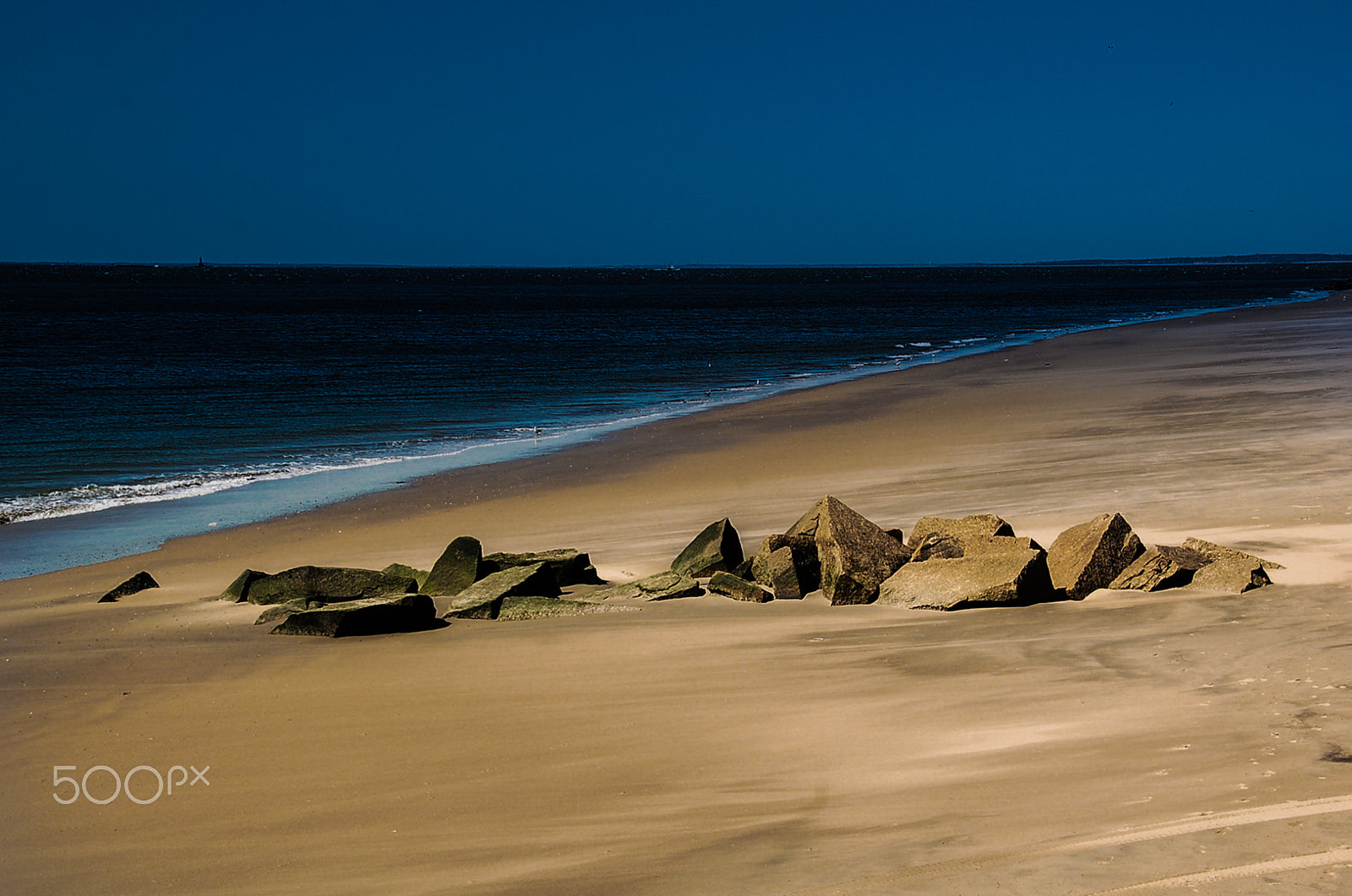 Sigma 18-200mm F3.5-6.3 DC sample photo. Stone beach photography