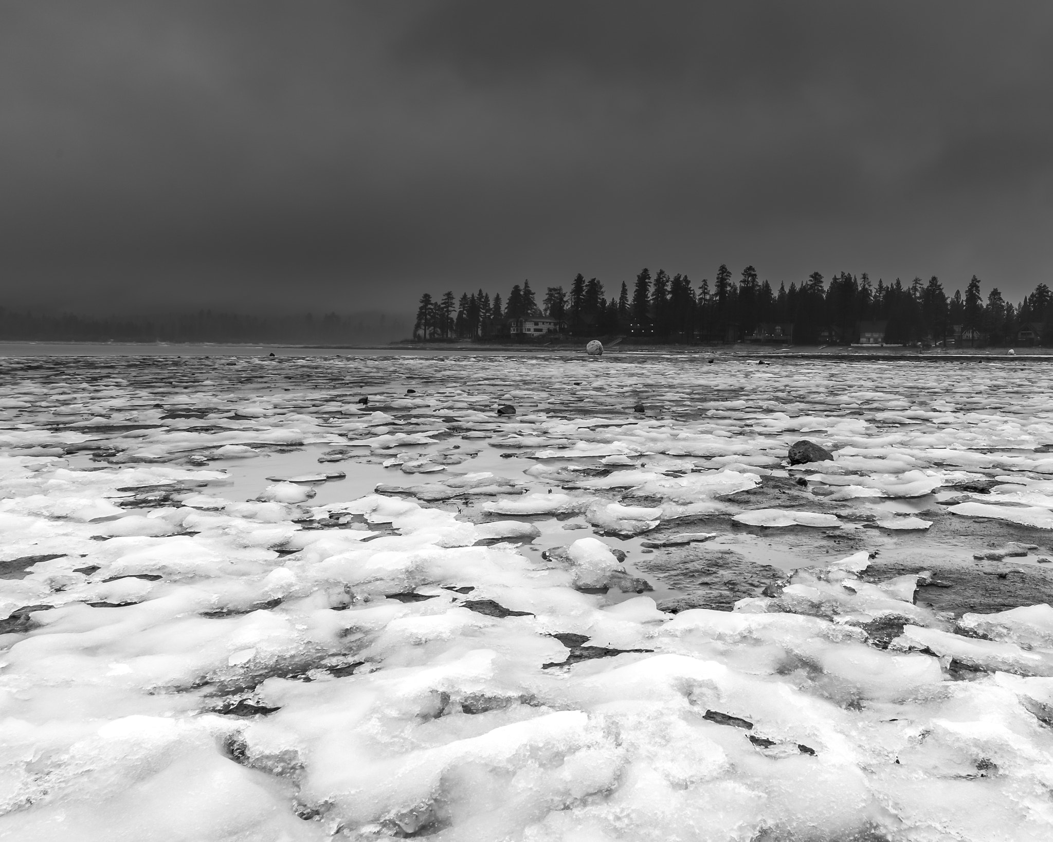 Sony a7 II + Voigtlander SUPER WIDE-HELIAR 15mm F4.5 III sample photo. Big bear lake photography