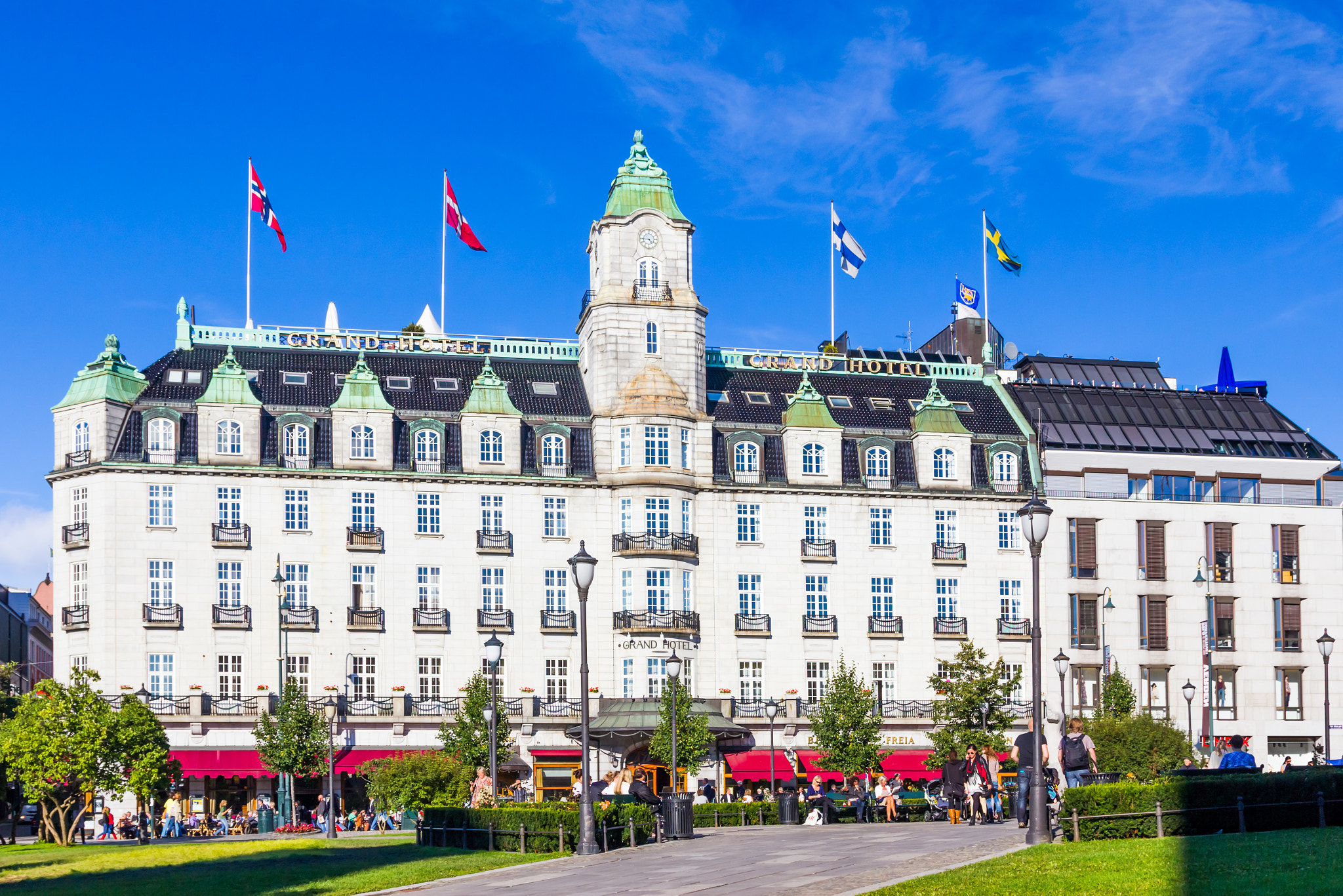 Canon EOS 550D (EOS Rebel T2i / EOS Kiss X4) sample photo. Norway-oslo-grand hotel photography