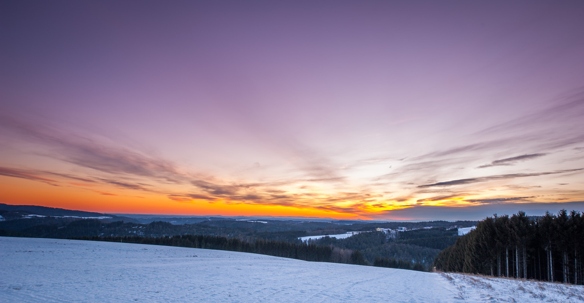 Nikon D700 + Sigma 12-24mm F4.5-5.6 II DG HSM sample photo. Winter sunset photography