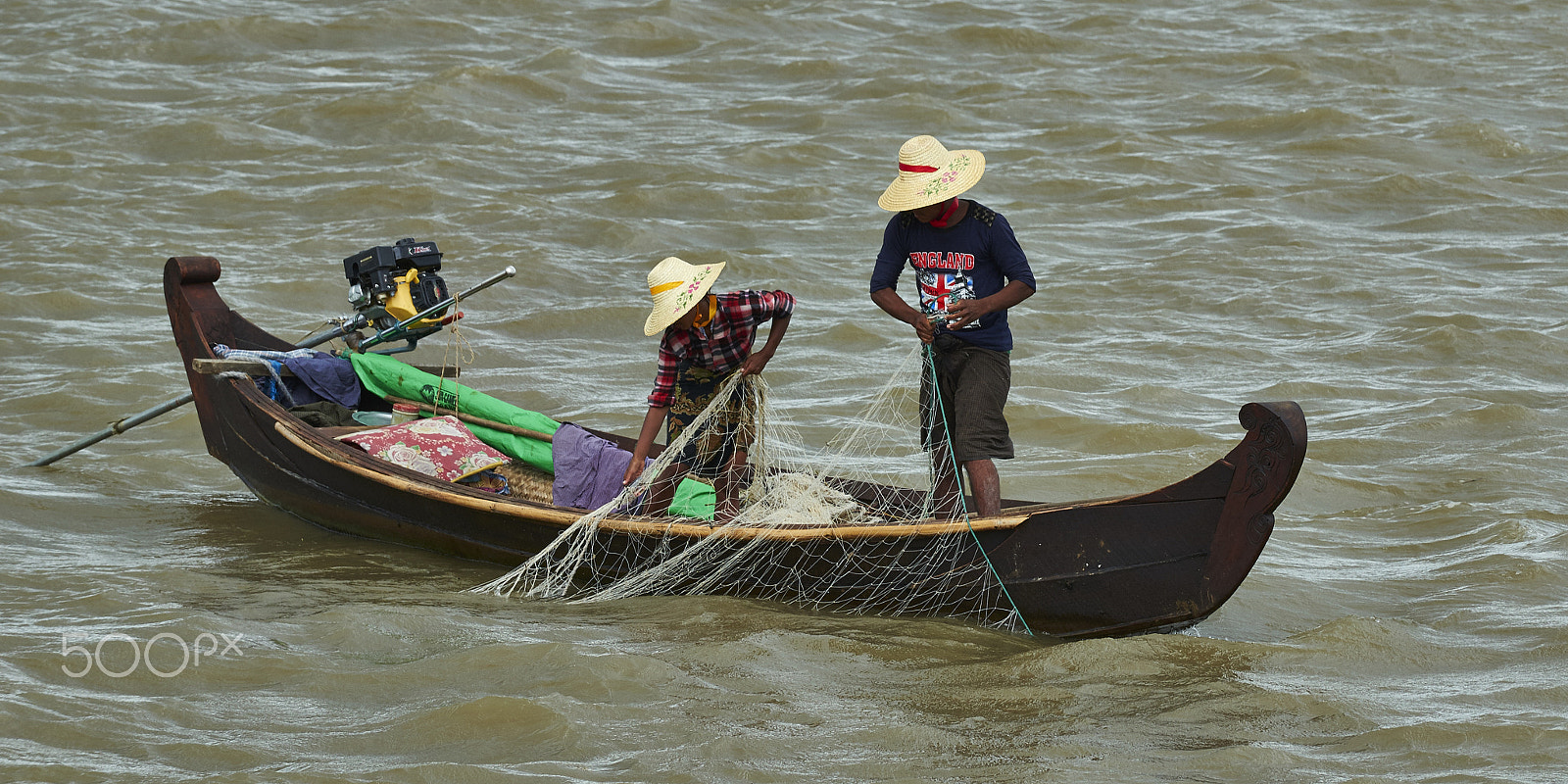 Nikon AF-S Nikkor 70-200mm F4G ED VR sample photo. Man and woman fishing photography