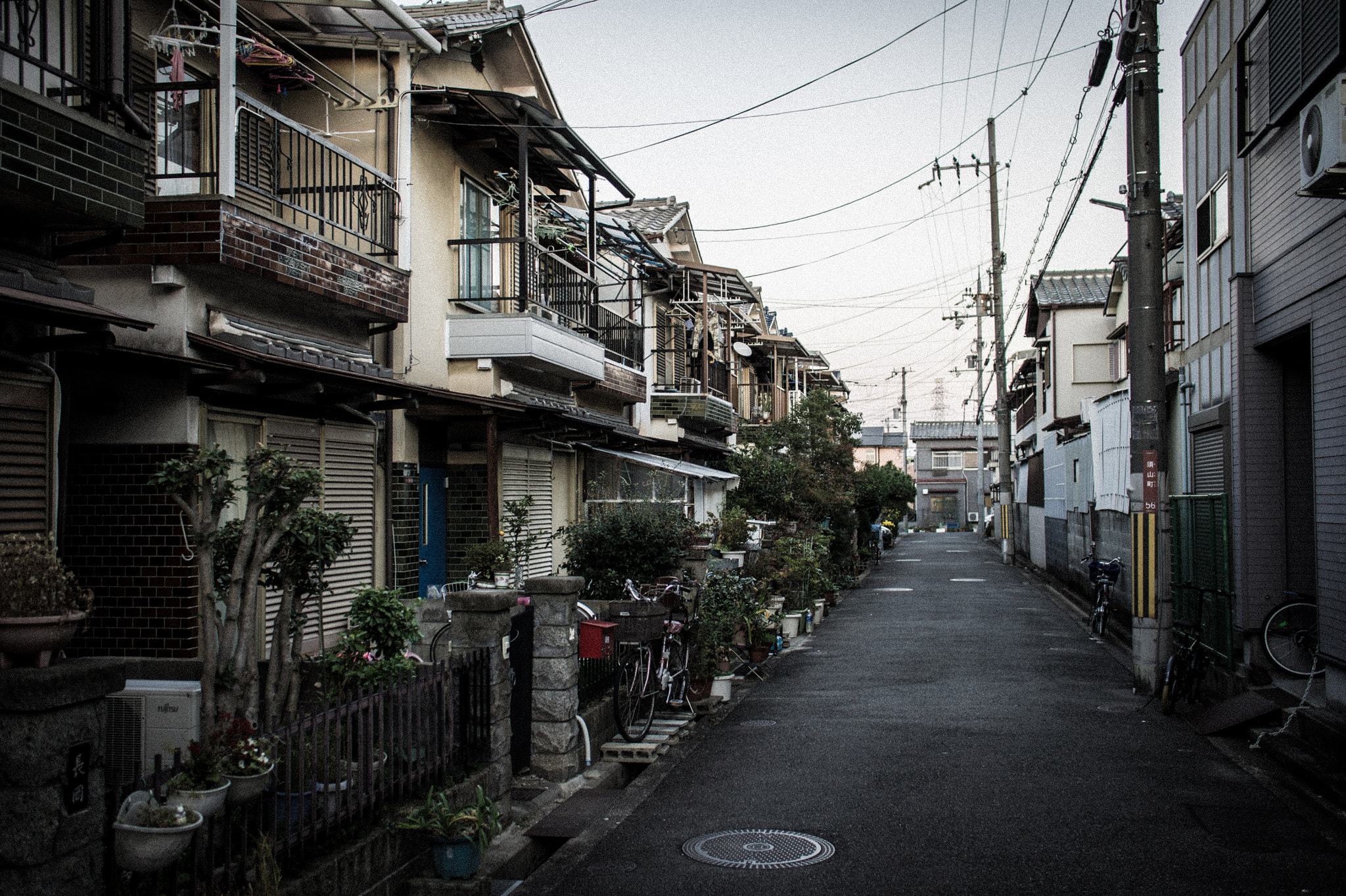Sony Sonnar T* E 24mm F1.8 ZA sample photo. Hirakata neighborhood photography