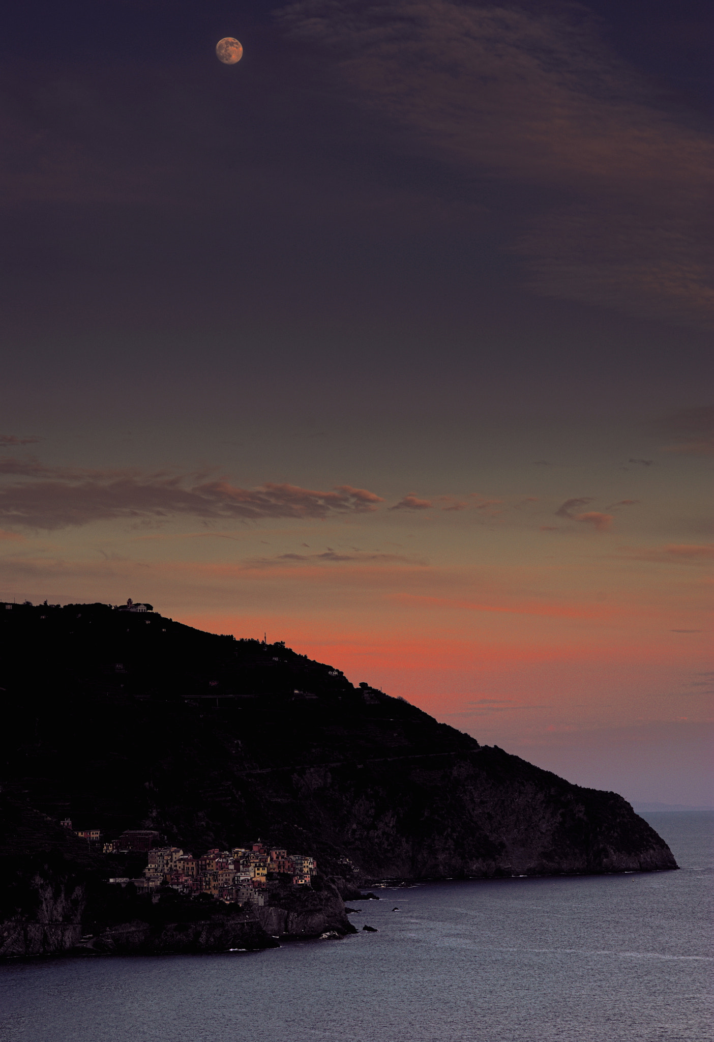 Nikon D700 + Manual Lens No CPU sample photo. Corniglia full moon photography