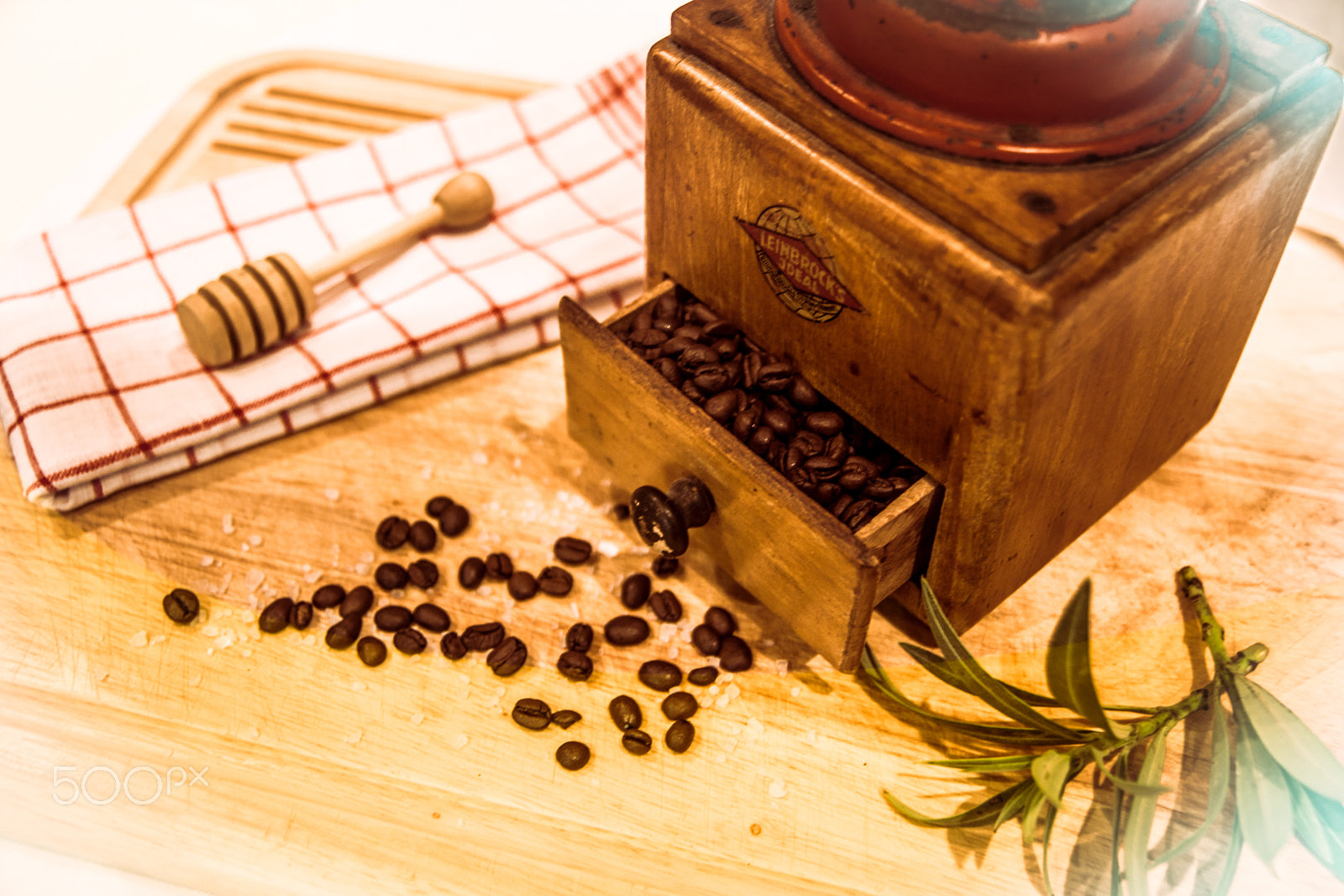 Tamron SP AF 17-50mm F2.8 XR Di II LD Aspherical (IF) sample photo. Fresh coffee photography