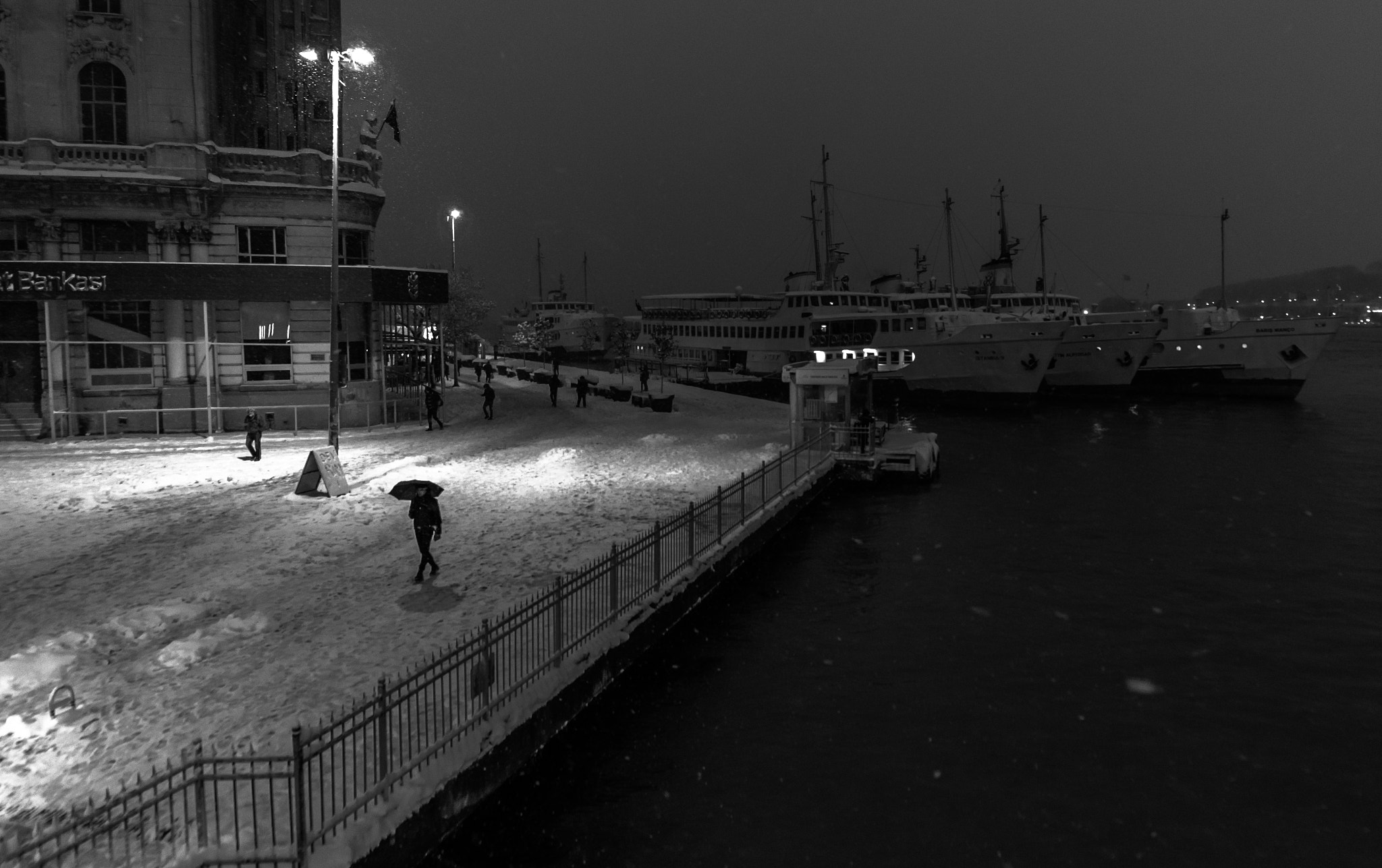Samyang 14mm F2.8 ED AS IF UMC sample photo. Istanbul photography