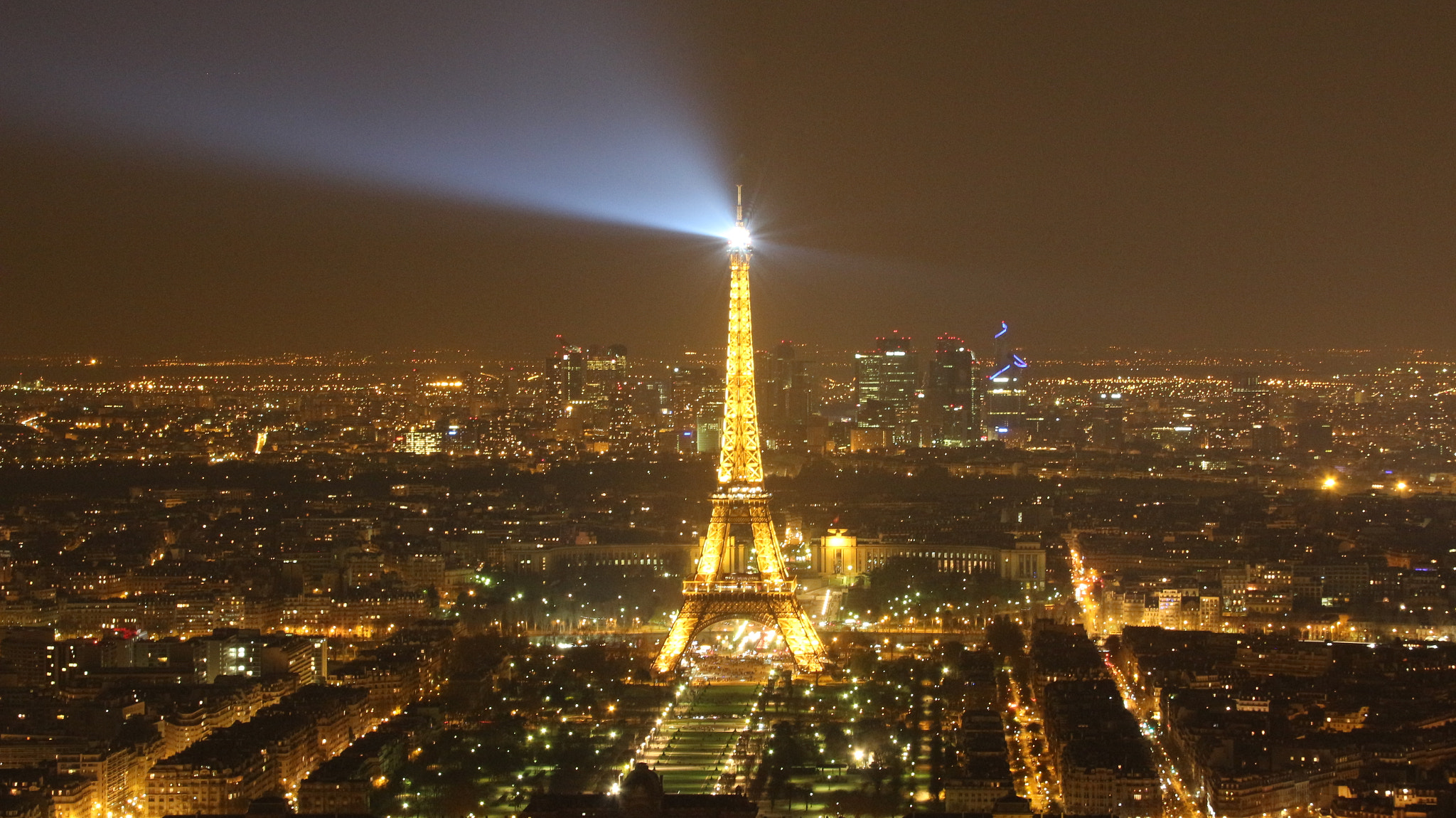 Canon EF-S 17-85mm F4-5.6 IS USM sample photo. Eiffel tower photography