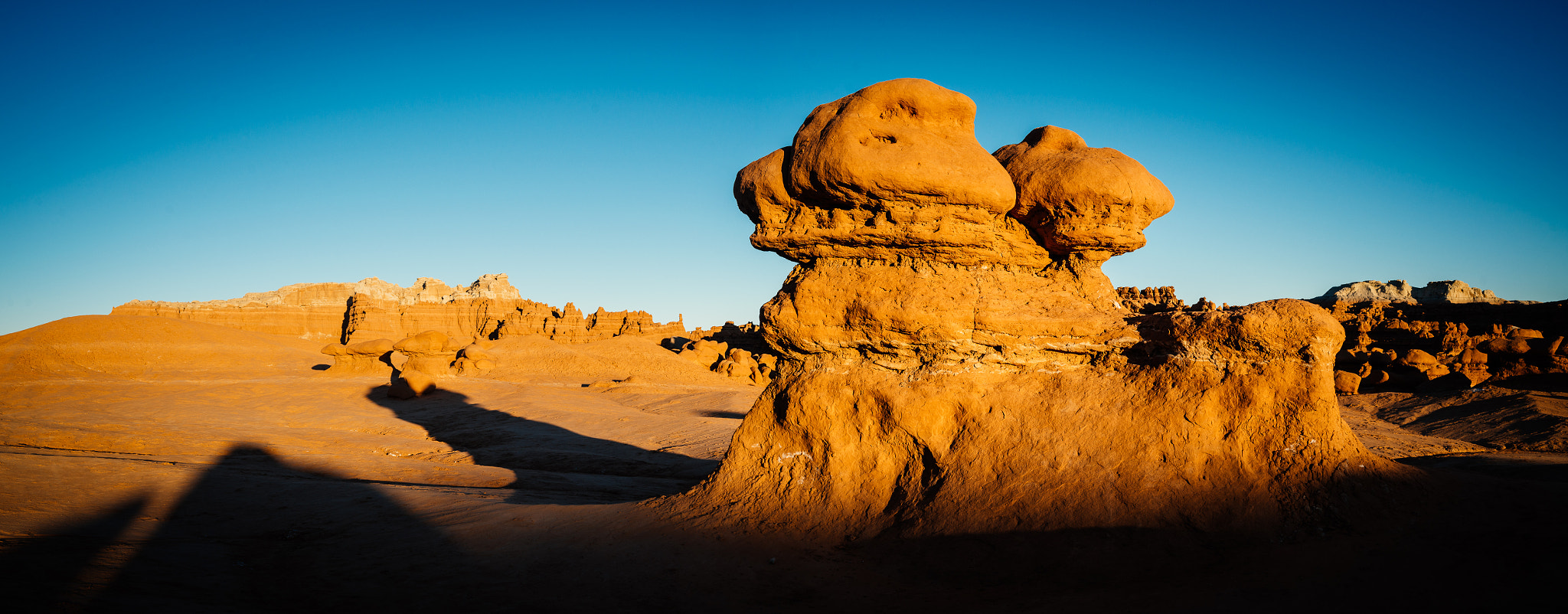 Nikon D800 + AF Zoom-Nikkor 35-70mm f/2.8 sample photo. Goblin valley formation photography