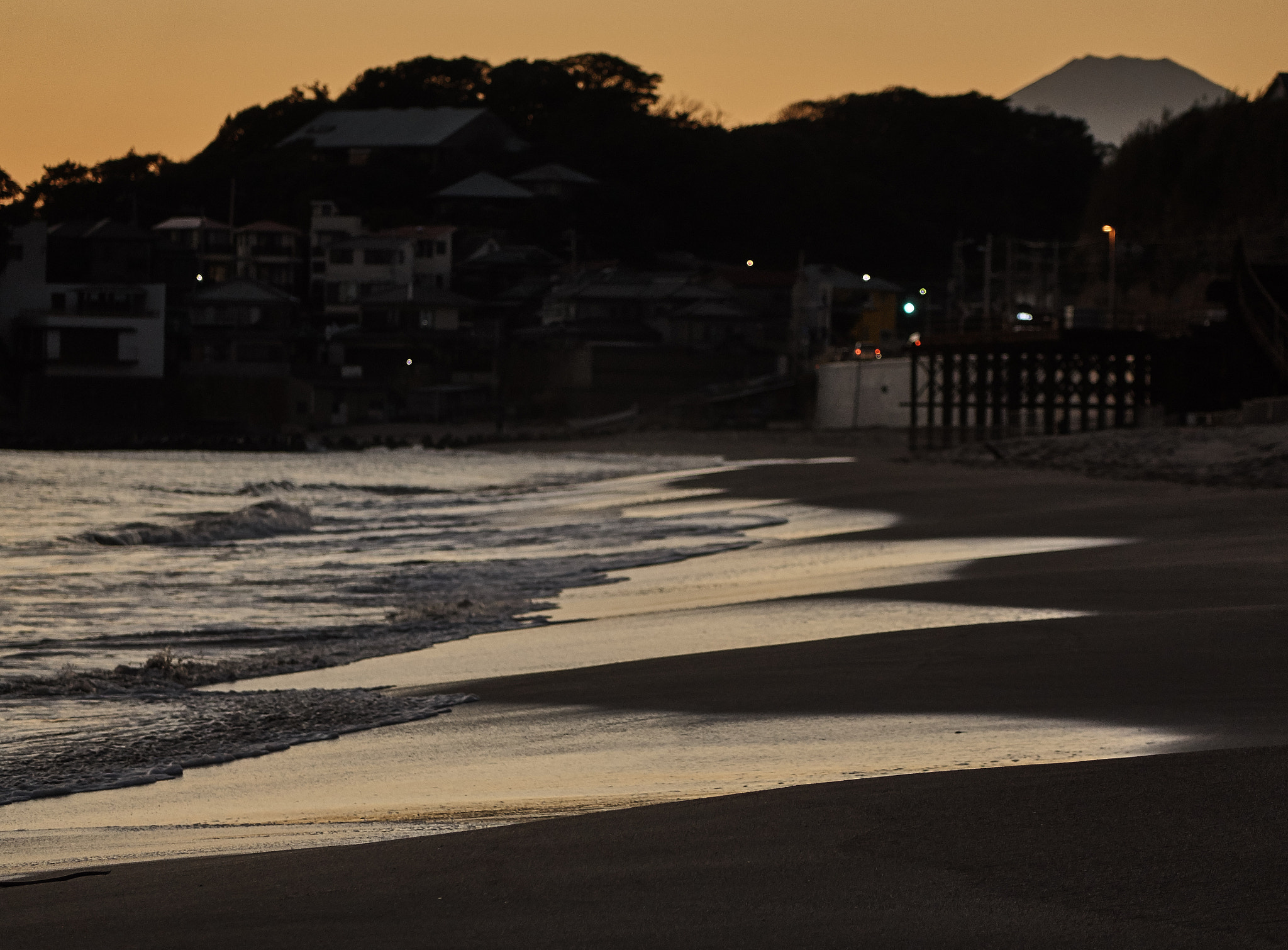 Sony Cyber-shot DSC-RX10 sample photo. Winter sunset beach photography